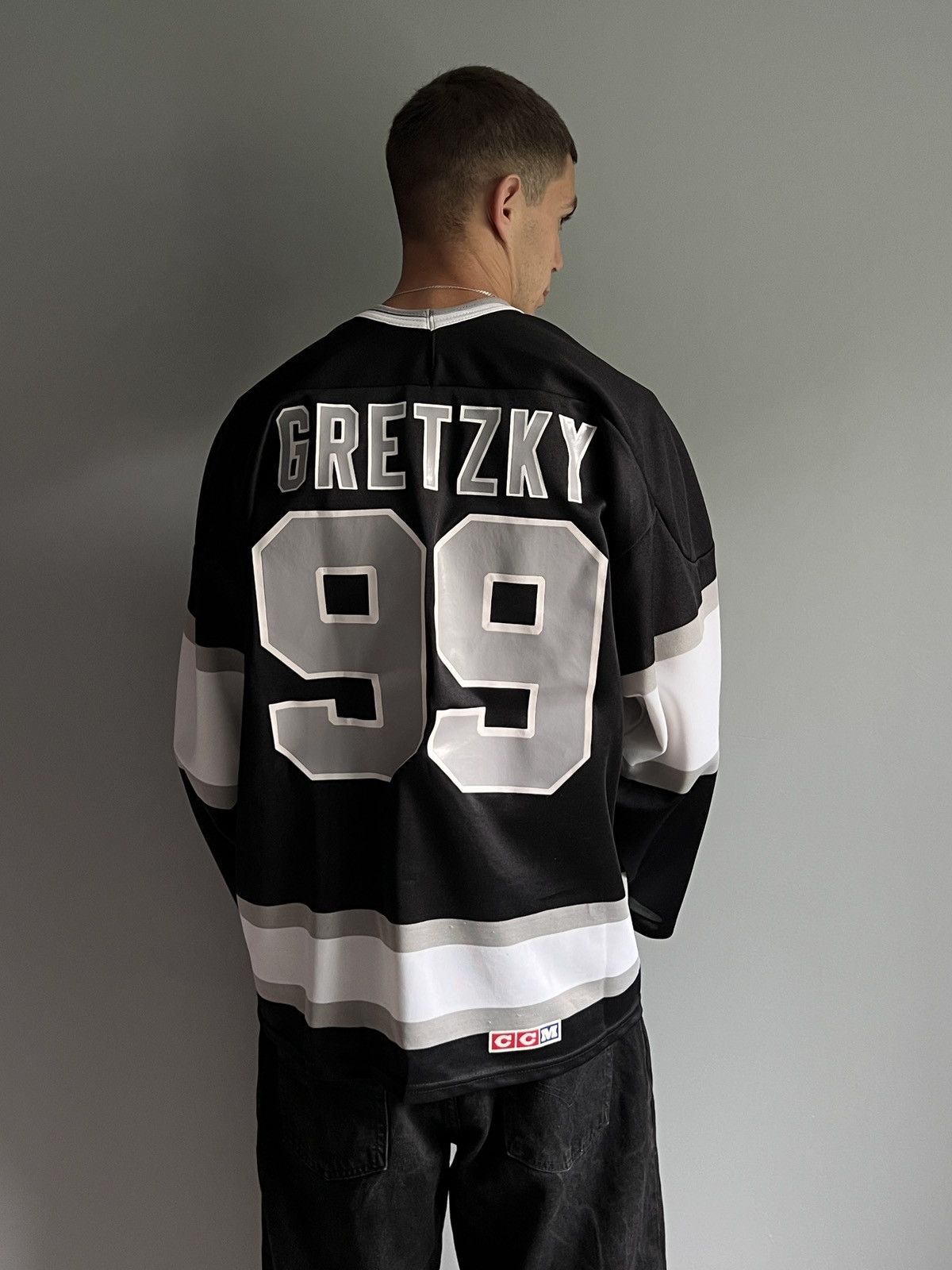 Wayne Gretzky Career Jerseys Pair Matching Ltd Ed 87 of 99