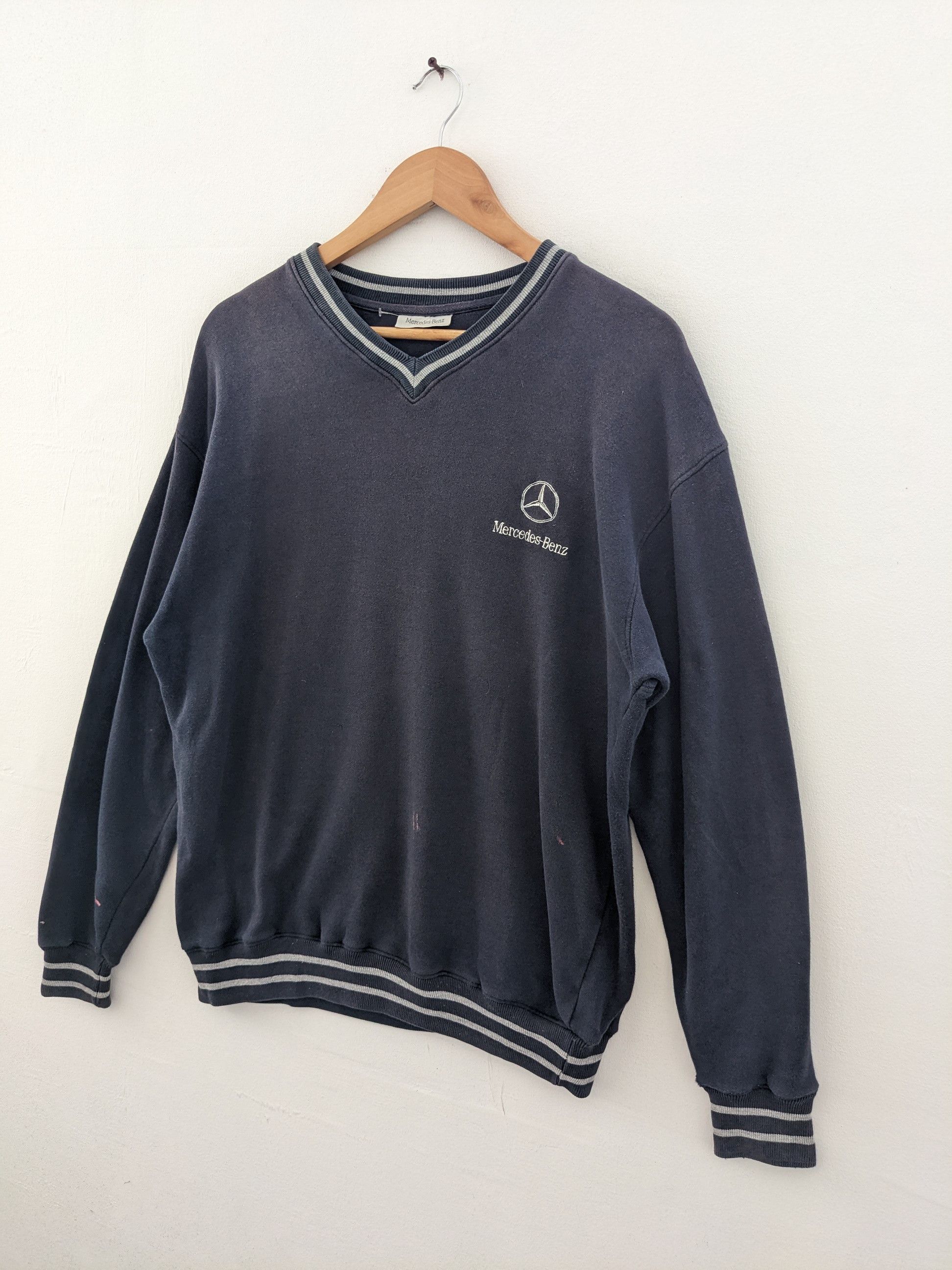 Mercedes-Benz × Vintage Vintage Mercedes Benz Sweatshirt V Neck Faded Size US M / EU 48-50 / 2 - 2 Thumbnail