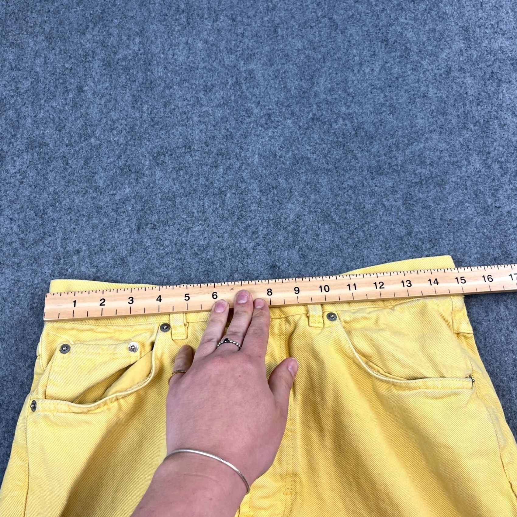 Hugo Boss VINTAGE Hugo Boss Jeans Straight 30 34 Yellow 100% Cotton Denim 5-Pocket Mens Jeans Size US 30 / EU 46 - 7 Thumbnail