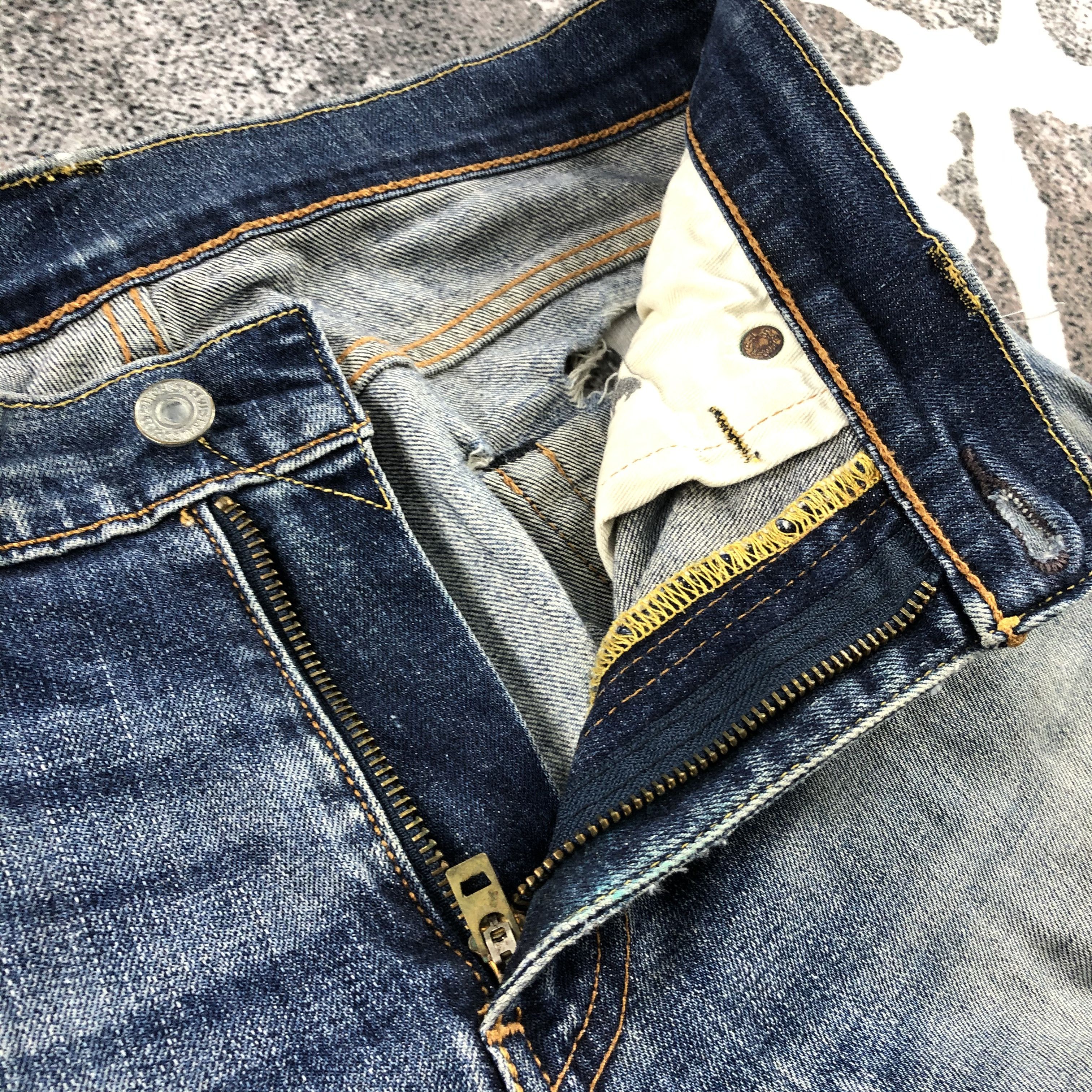 Levi's Vintage Levi's 513 Jeans Distress Faded Blue Denim KJ915 Size US 29 - 10 Thumbnail