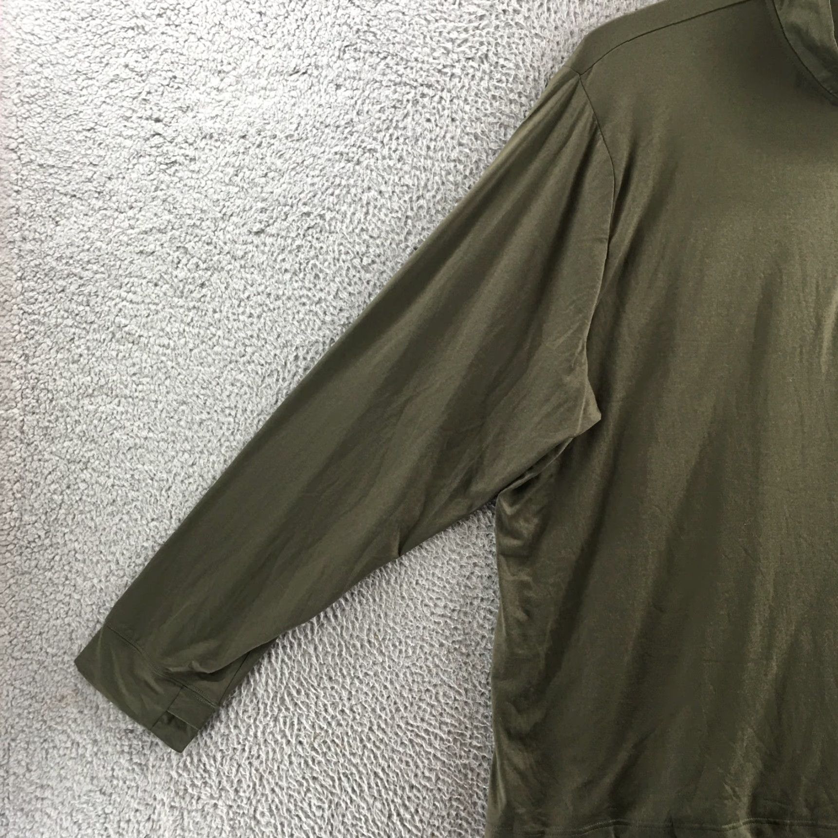 Old Navy Old Navy Mens 4XL Pullover Active Olive Green Cloud 94 Soft Go-Dry Cool Button-Up Shirt - 4X-Large, Cotton Blend, Solid, Regular Fit, Casual Menswear Size US XXL / EU 58 / 5 - 4 Thumbnail