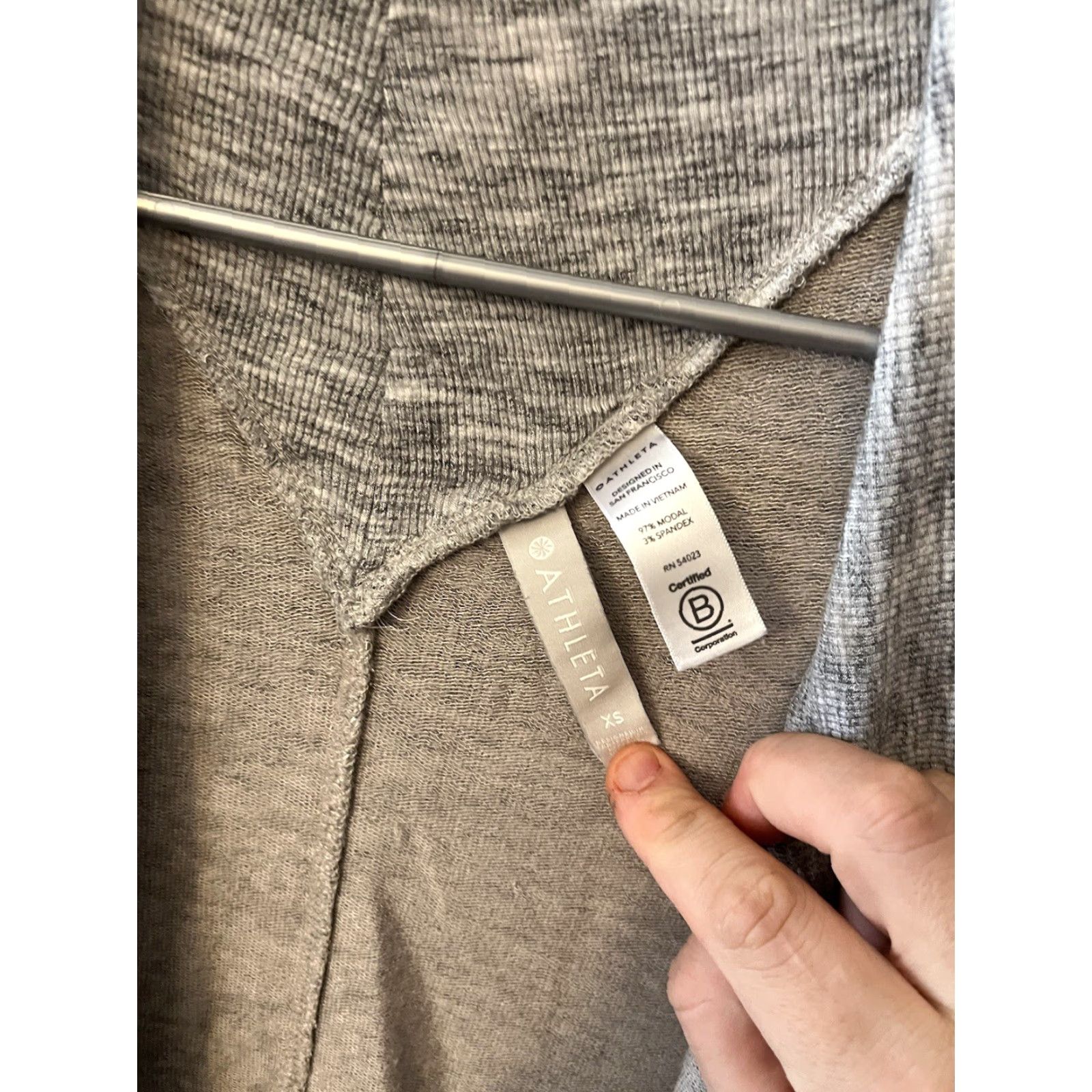 Athleta Athleta Cardigan Sweater Womens XS Gray Lightweight Open Front Drape Solid Women's Size XS Size XS / US 0-2 / IT 36-38 - 3 Thumbnail
