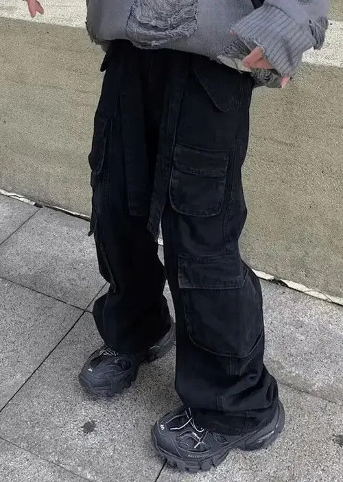 VIBE Black Multi pocket utility grunge cargo pants Size US 33 - 2 Thumbnail