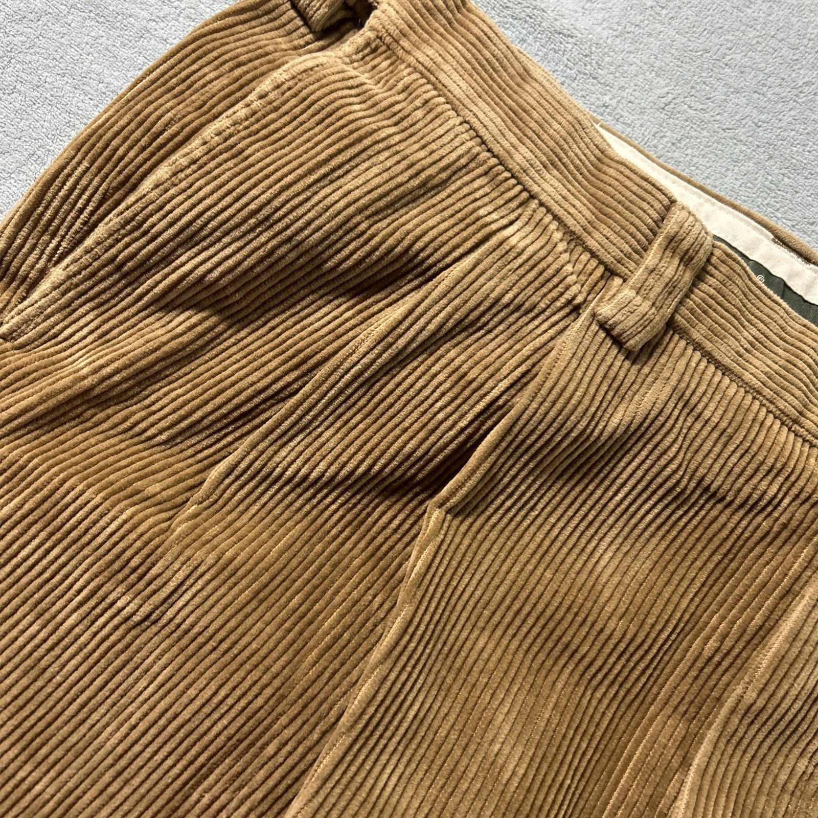 L.L. Bean LL Bean Corduroy Beyond Baggy Corduroy Pants Mens 38x29 Size US 38 / EU 54 - 10 Thumbnail