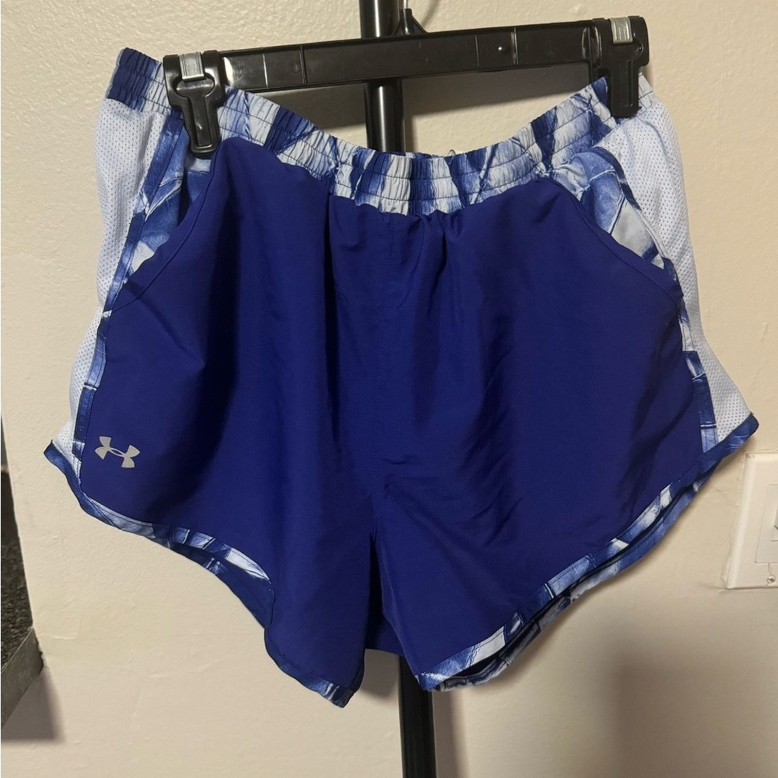 Under Armour Under Armour Women's Blue Shorts Size 36" / US 14 / IT 50 - 1 Preview