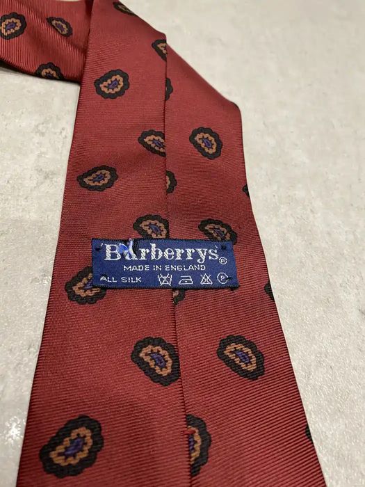 Vintage Burberry Burberrys 100% silk tie made in England