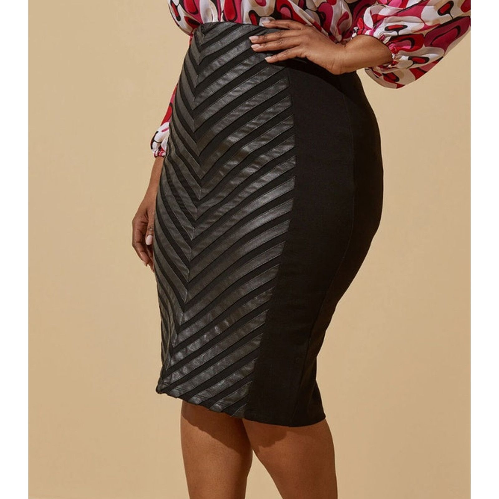 Other PLUS Size 26W Faux Leather Stretch Ponte Knit Pencil Skirt Size 42" / US 20 - 2 Thumbnail