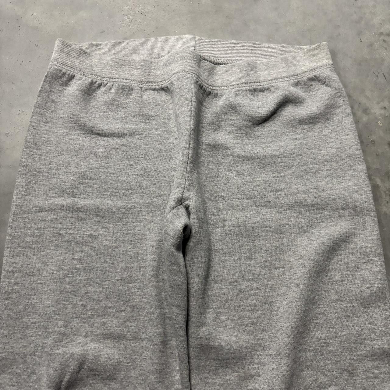 Japanese Brand × Vintage Crazy Vintage Y2K/2000s Light Grey Skater Essential Sweatpants! Size US 32 / EU 48 - 4 Thumbnail