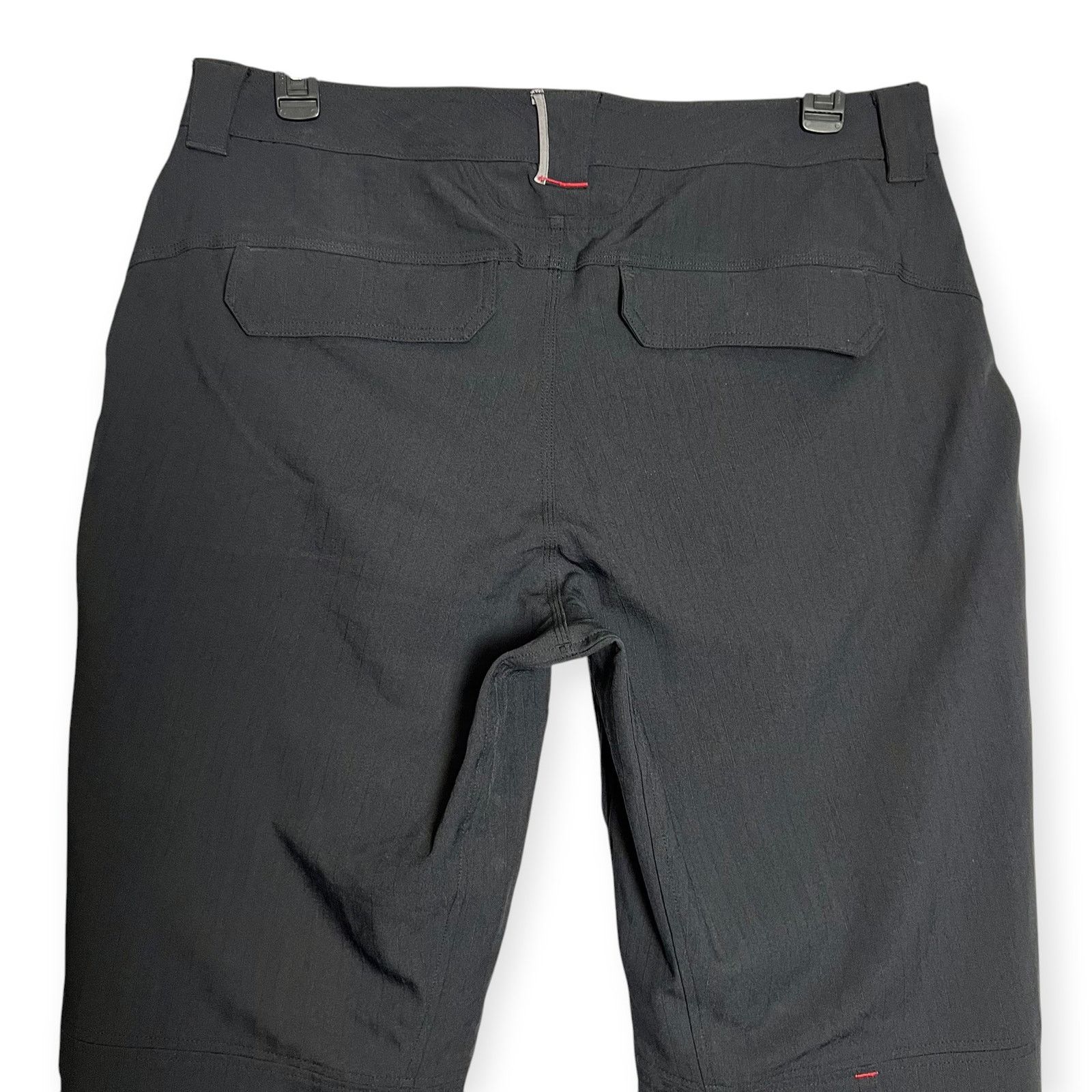 Lululemon Lululemon Technical Hiking Pants Black Vented Pinstripe 36 Size US 36 / EU 52 - 10 Thumbnail