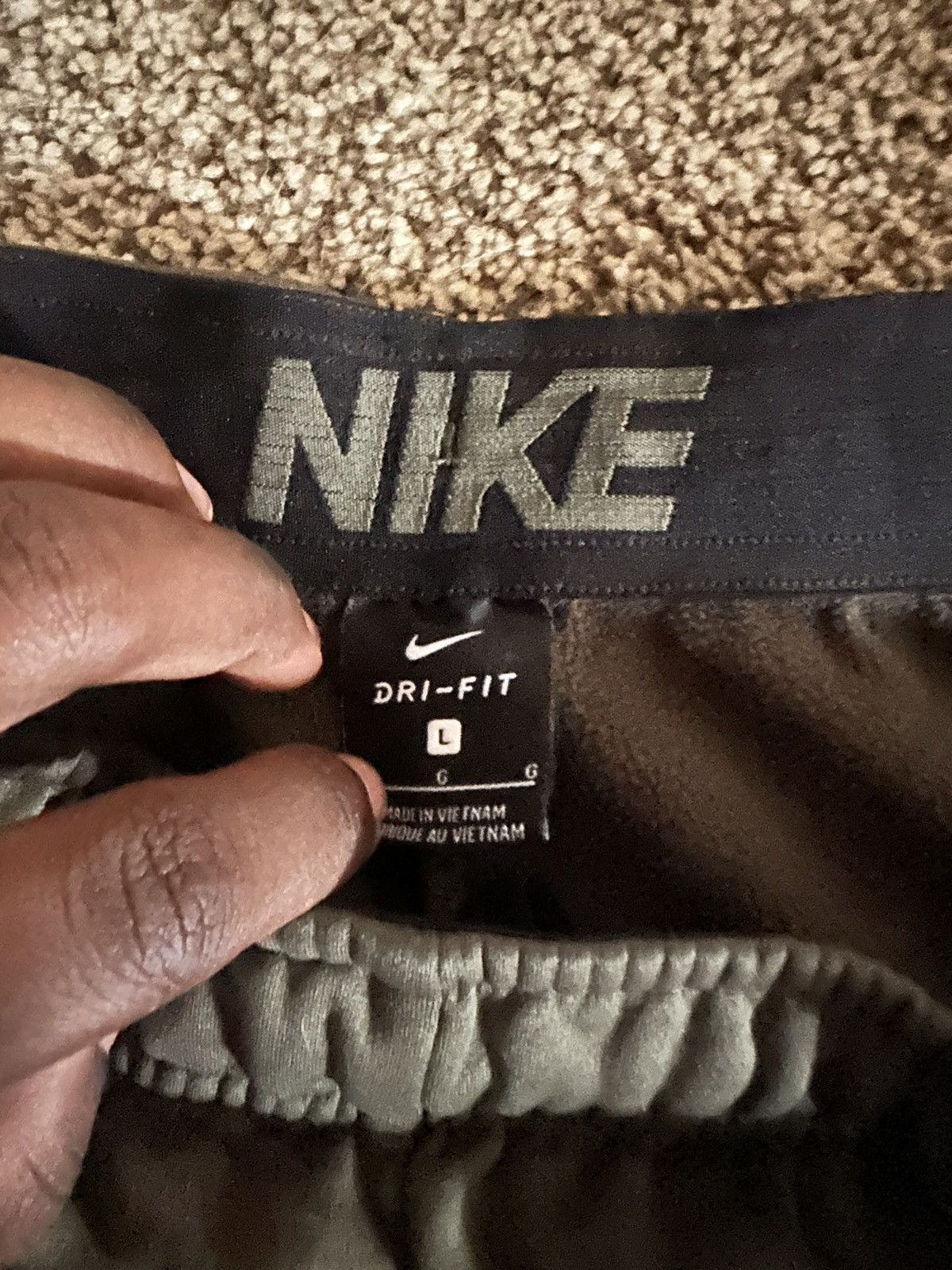 Nike Olive Nike Sweats Size US 36 / EU 52 - 2 Thumbnail