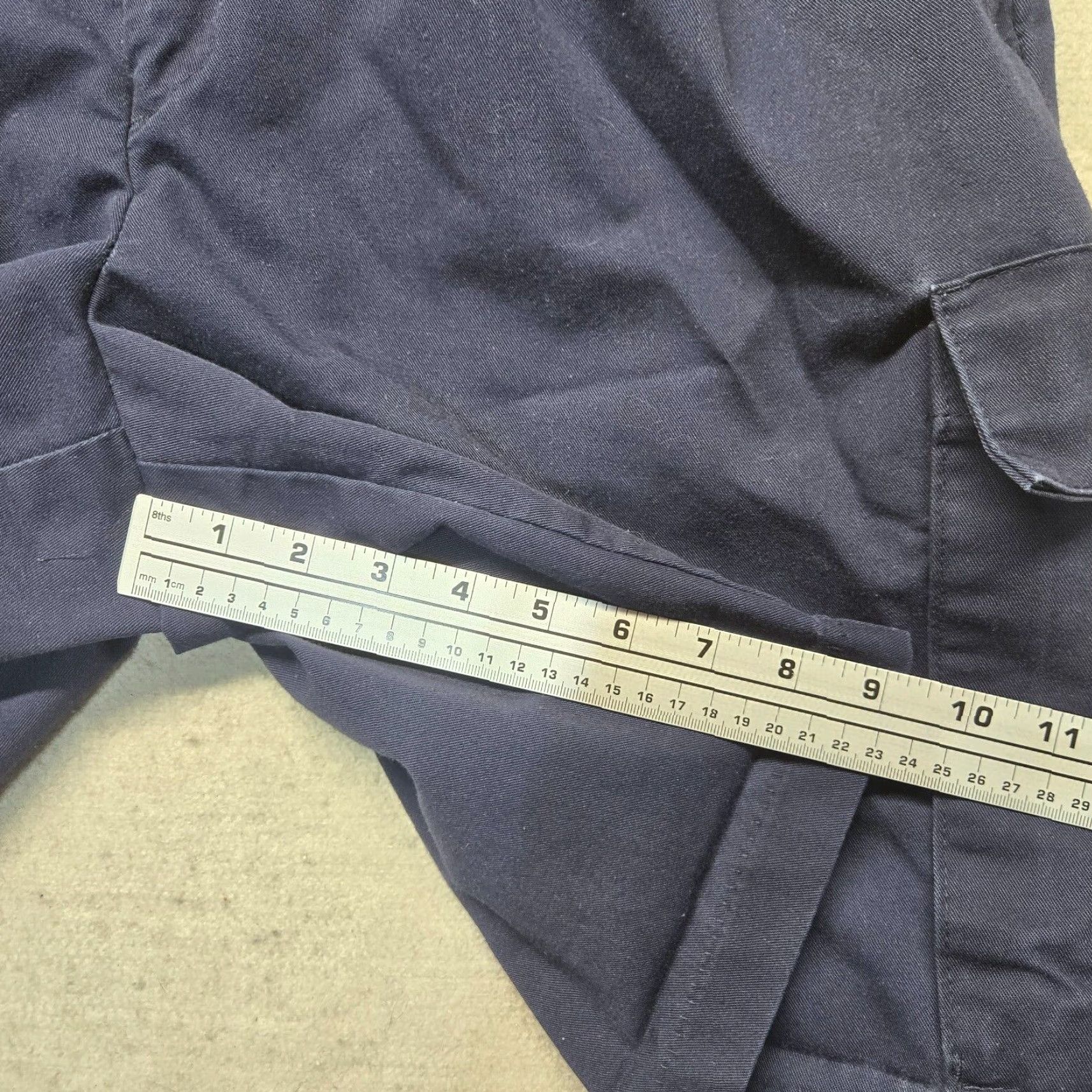 Vintage WearGard Cargo Shorts Blue Solid Workwear Front Pockets Adult Men's 36W 36 in Waist 36 Canvas Cotton Polyester Pockets Slas... Size US 36 / EU 52 - 6 Thumbnail