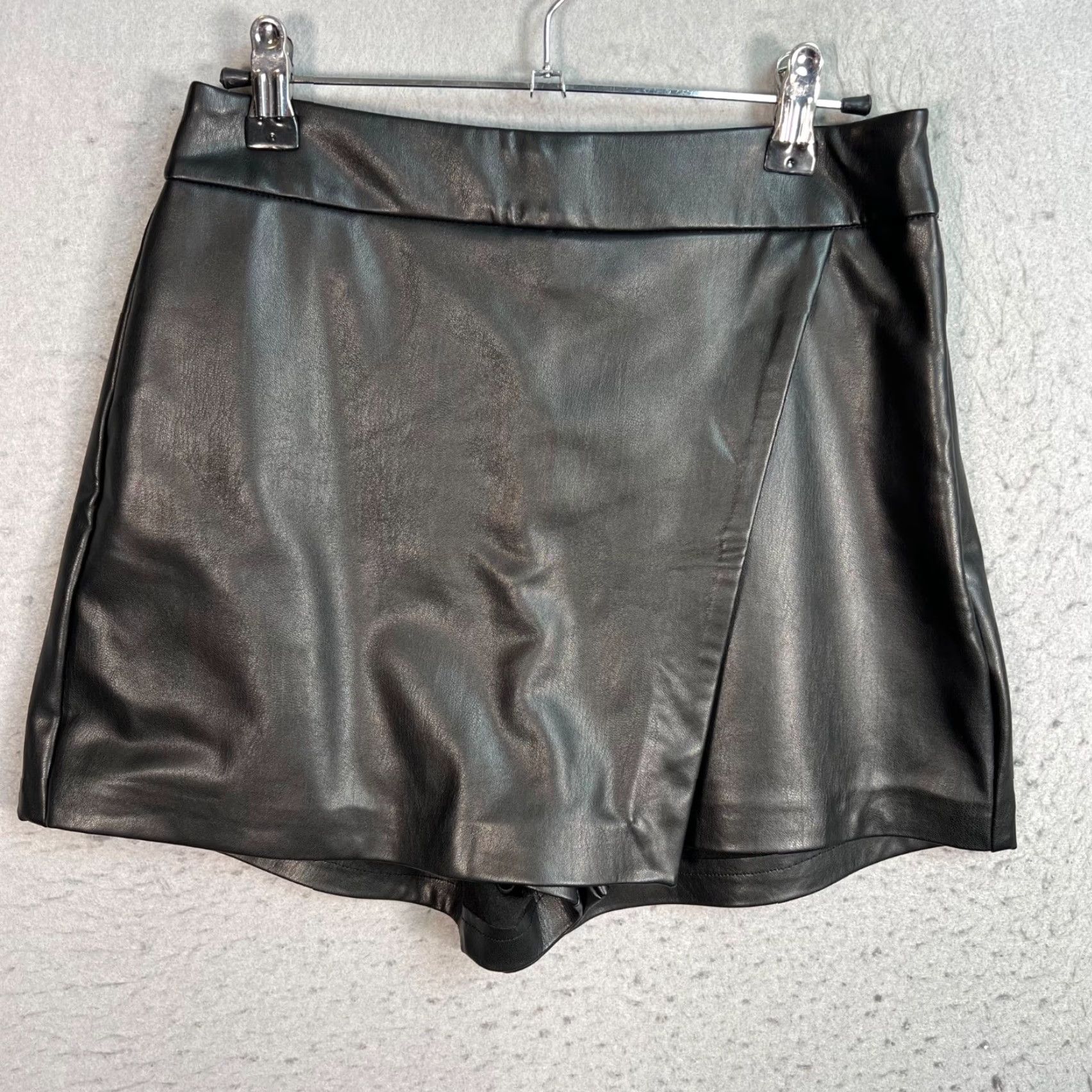Vintage Dynamite Womens Skort Size 4 Black Faux Leather Wrap Size 27" / US 4 / IT 40 - 2 Thumbnail