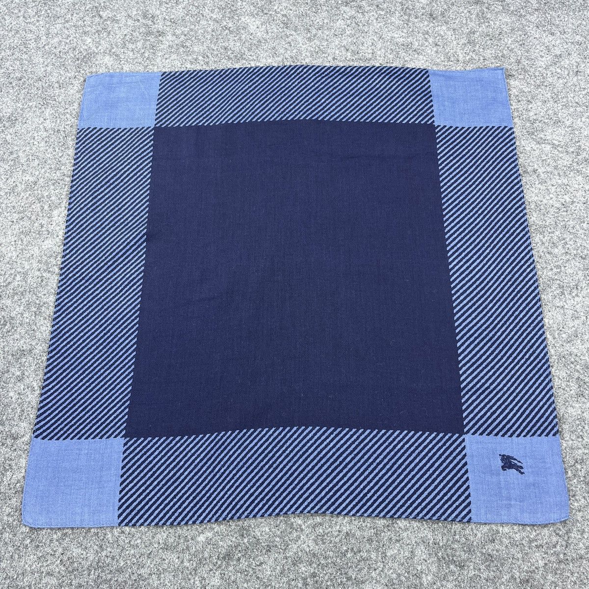 Burberry Burberrys Handkerchief / Bandana / Neckerchief B616 Size ONE SIZE - 1 Thumbnail