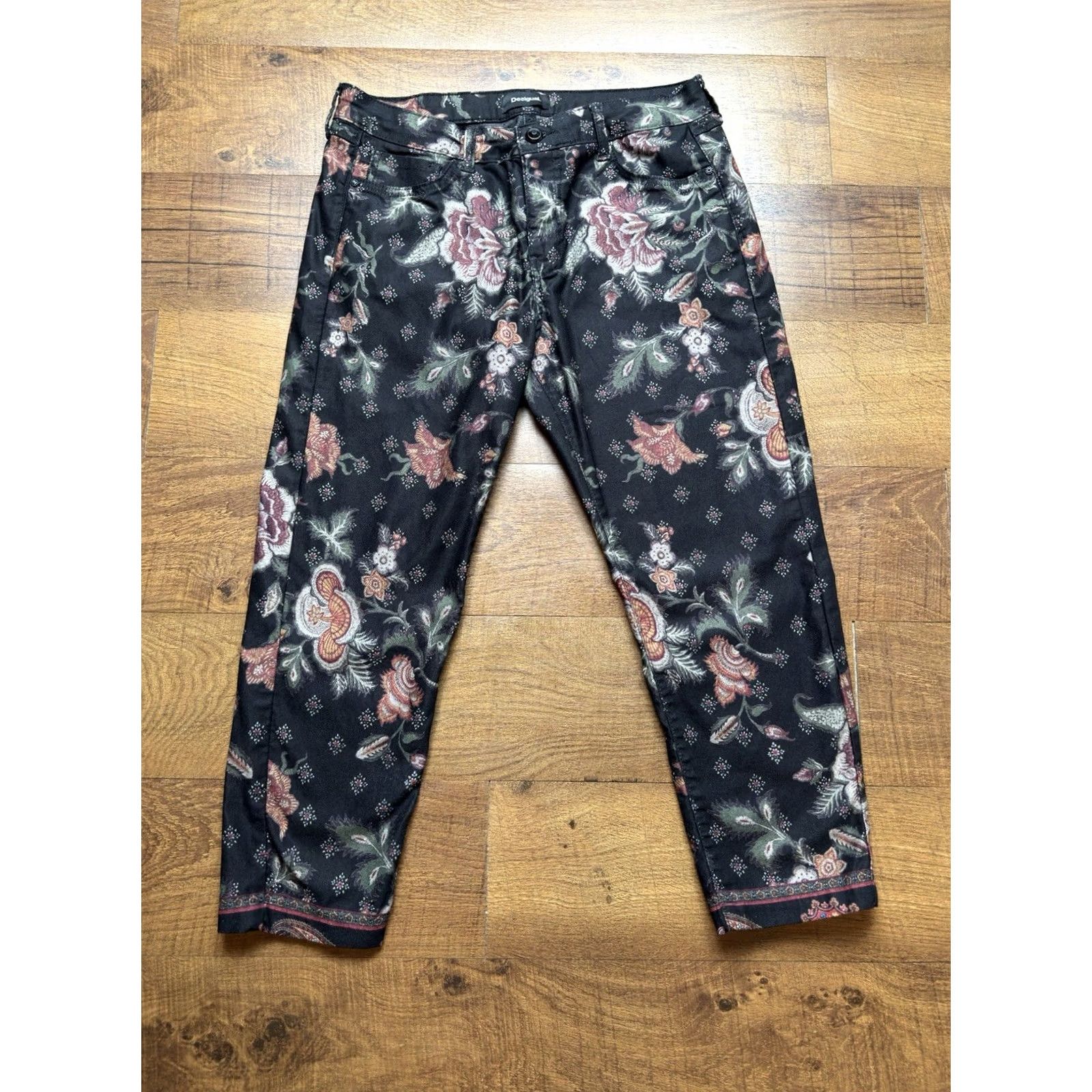 Desigual DESIGUAL Exotic Black Floral Printed Jeans Womens 44 Jeans Pants Skinny Bohemian Flower Modern Denim Regular Rise 32W 23I Seam Womens Size 36" / US 14 / IT 50 - 2 Thumbnail