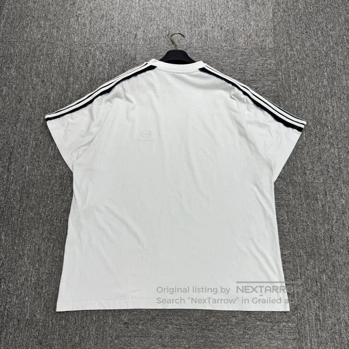 Balenciaga White Short Sleeve Shirt with Striped Sleeves. Size US M / EU 48-50 / 2 - 6 Thumbnail