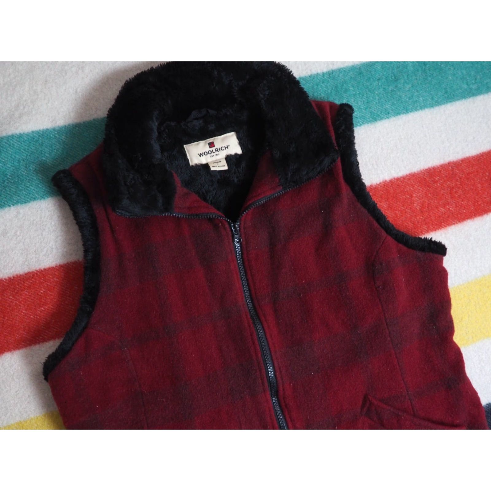 Vintage Woolrich Vest Womens L Wool Blend Full Zip Plaid Shearling Lined Wool Red-Black External Zip Vest Womens L Size L / US 10 / IT 46 - 4 Thumbnail