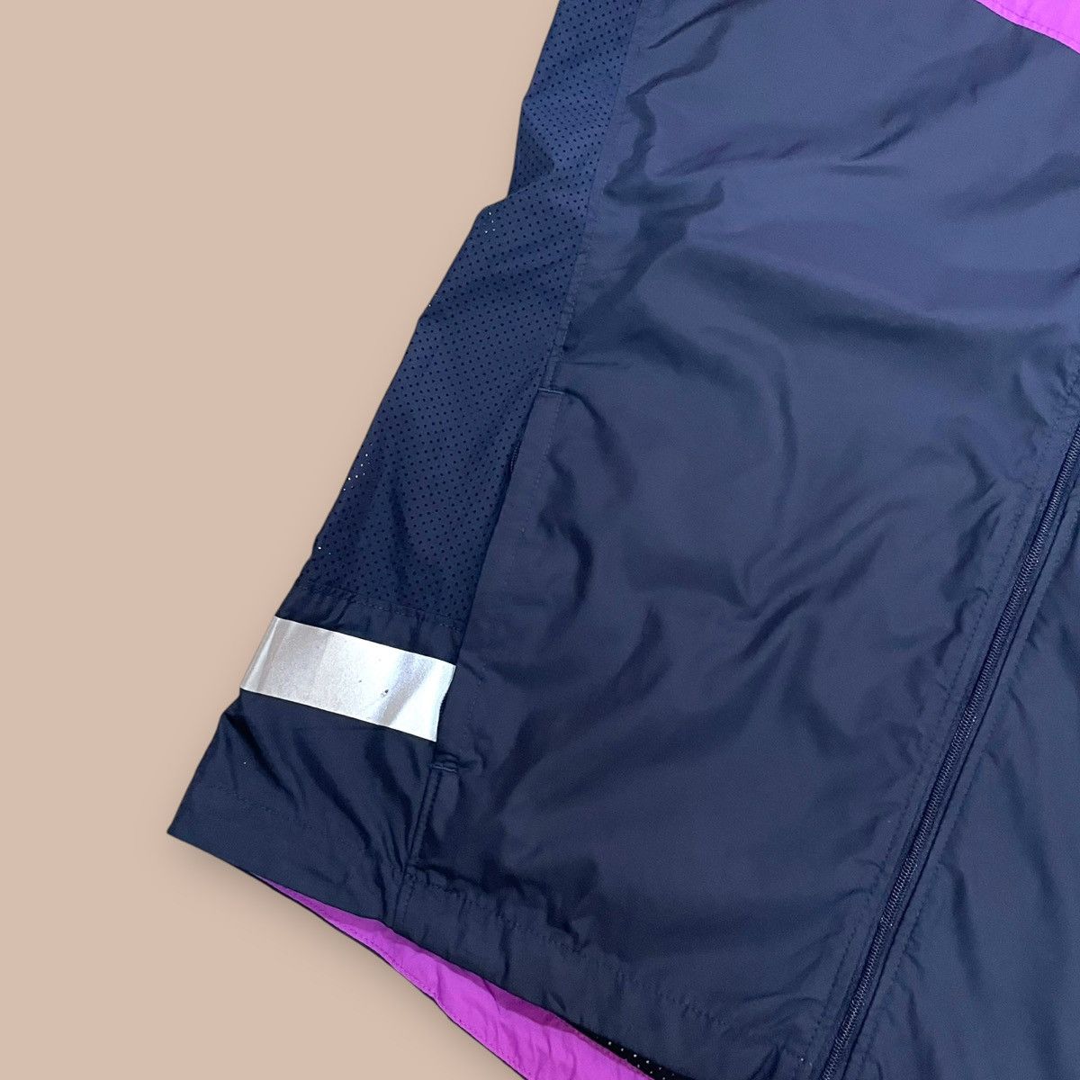 Nike NikeRunning WMN Purple Hoodie Vest Size US L / EU 52-54 / 3 - 7 Thumbnail