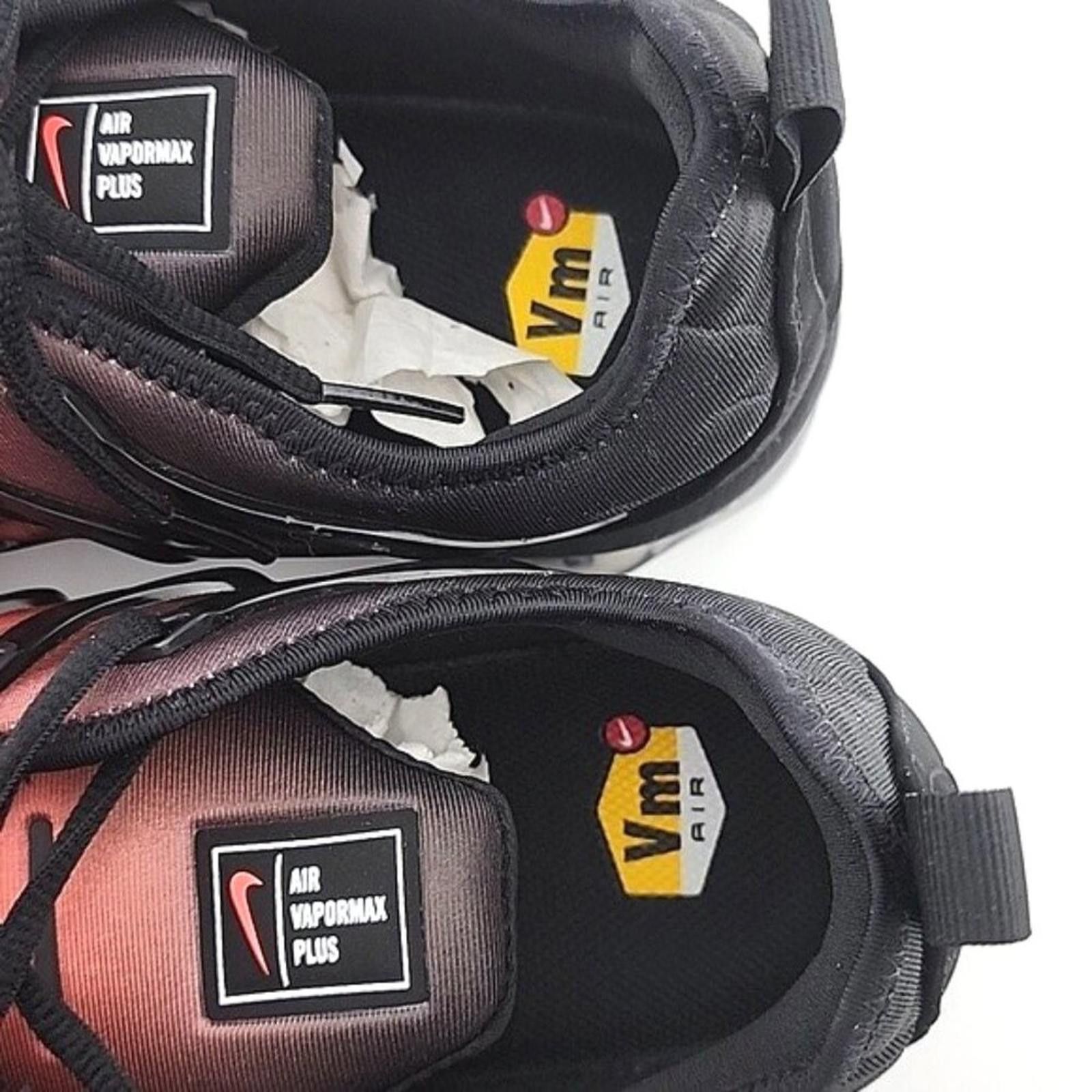 Nike Nike Air Vapormax Plus Bright Crimson Size US 10.5 / EU 43-44 - 6 Thumbnail