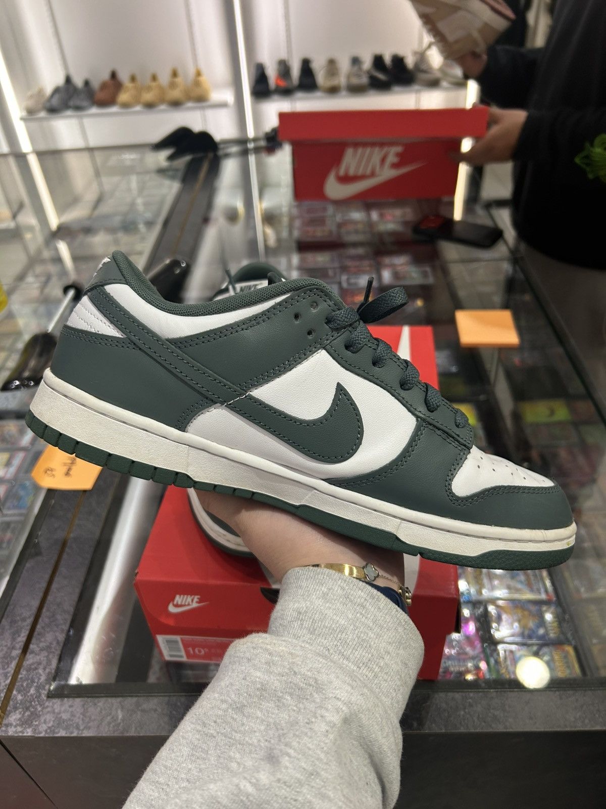Nike Nike Dunk Low Vintage Green Size US 10.5 / EU 43-44 - 4 Thumbnail