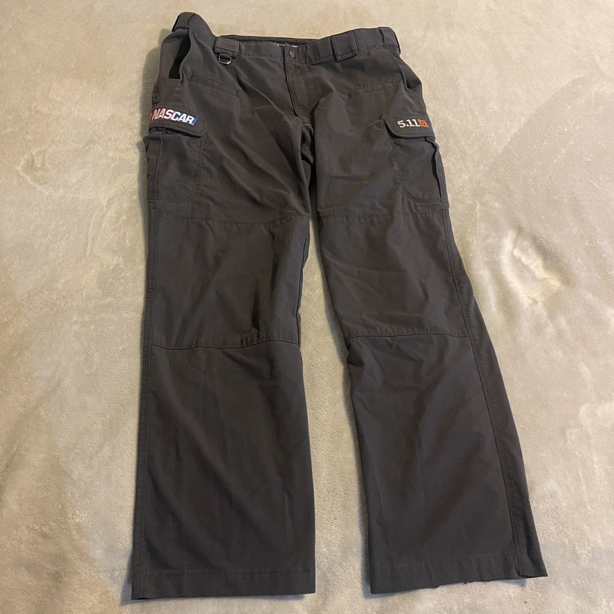 5.11 5.11 Tactical Pants Men 38x32 Gray NASCAR Wide-Leg Ripstop Size US 38 / EU 54 - 1 Thumbnail