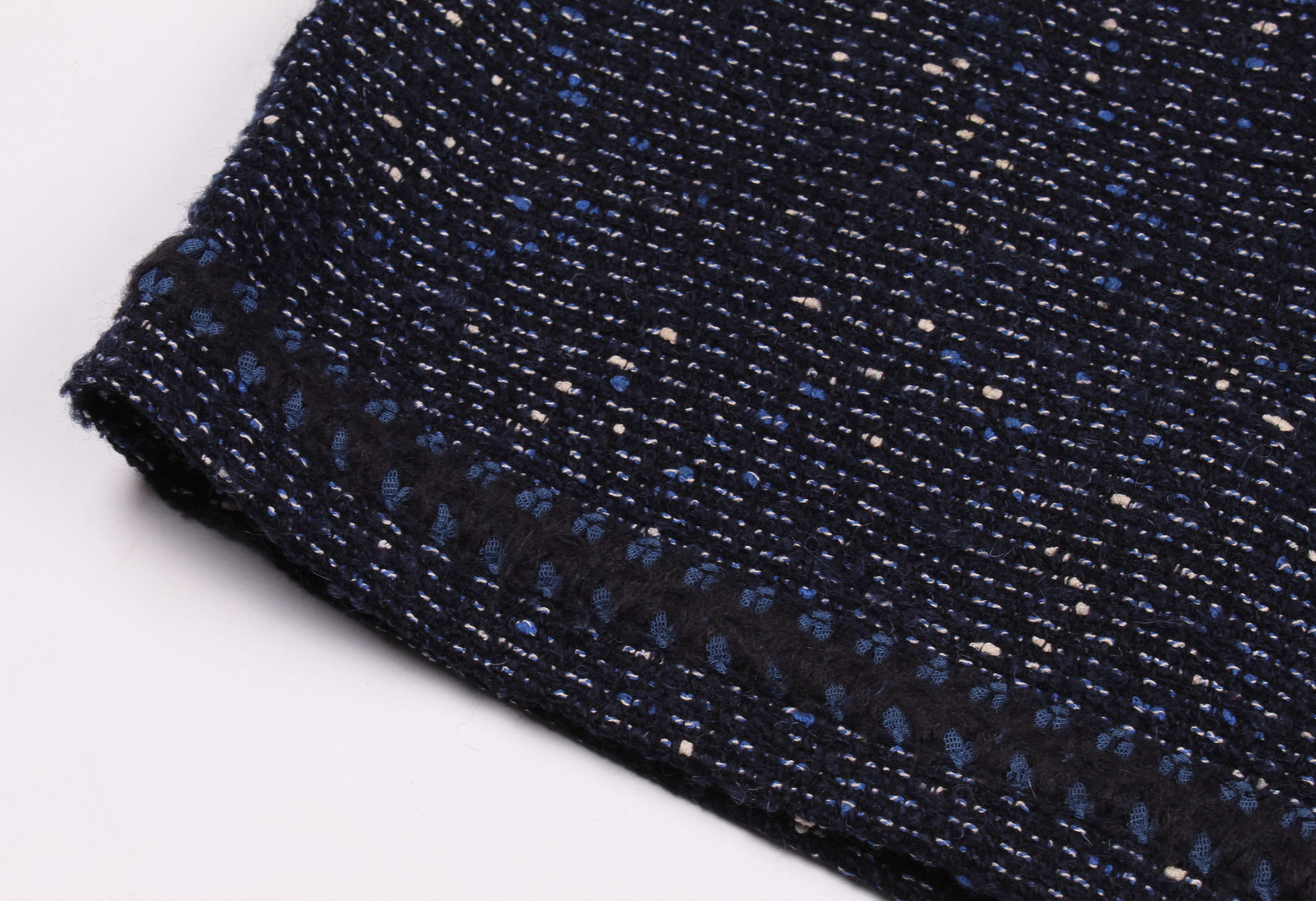 Love Moschino Love Moschino Tweed Navy Wool Mohair Blend Mini Skirt Size 34" / US 12 / IT 48 - 3 Thumbnail