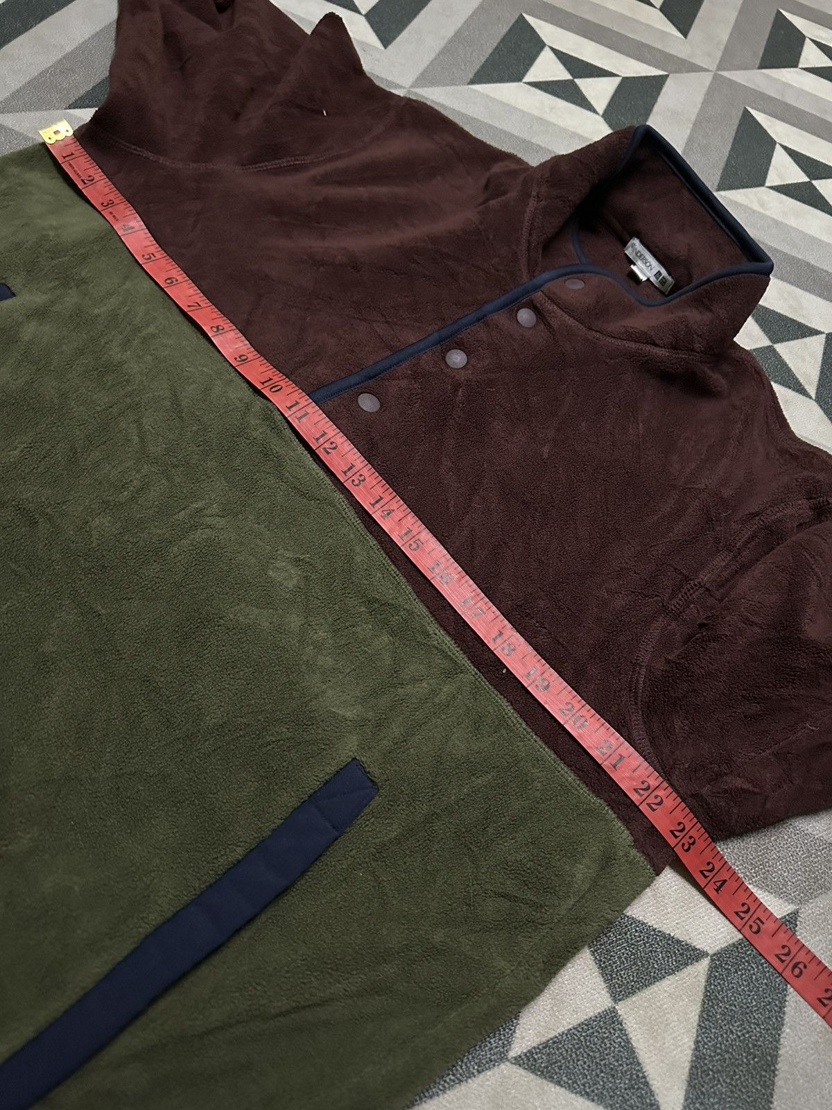 JW Anderson × Uniqlo J W Anderson x Uniqlo snap button sweatshirts Size US L / EU 52-54 / 3 - 9 Thumbnail