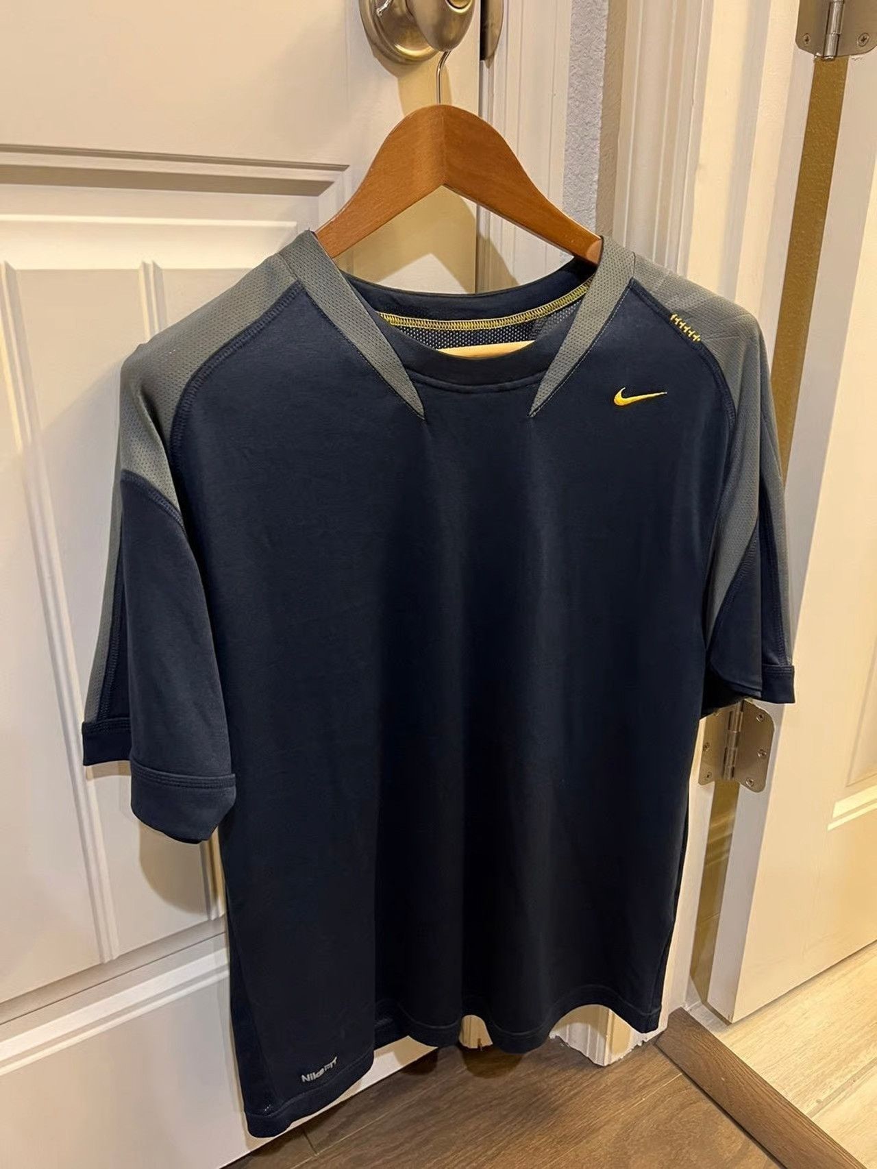 Nike Nike Pro Training T-Shirt Men’s Athletic Performance Tee Size US S / EU 44-46 / 1 - 2 Thumbnail