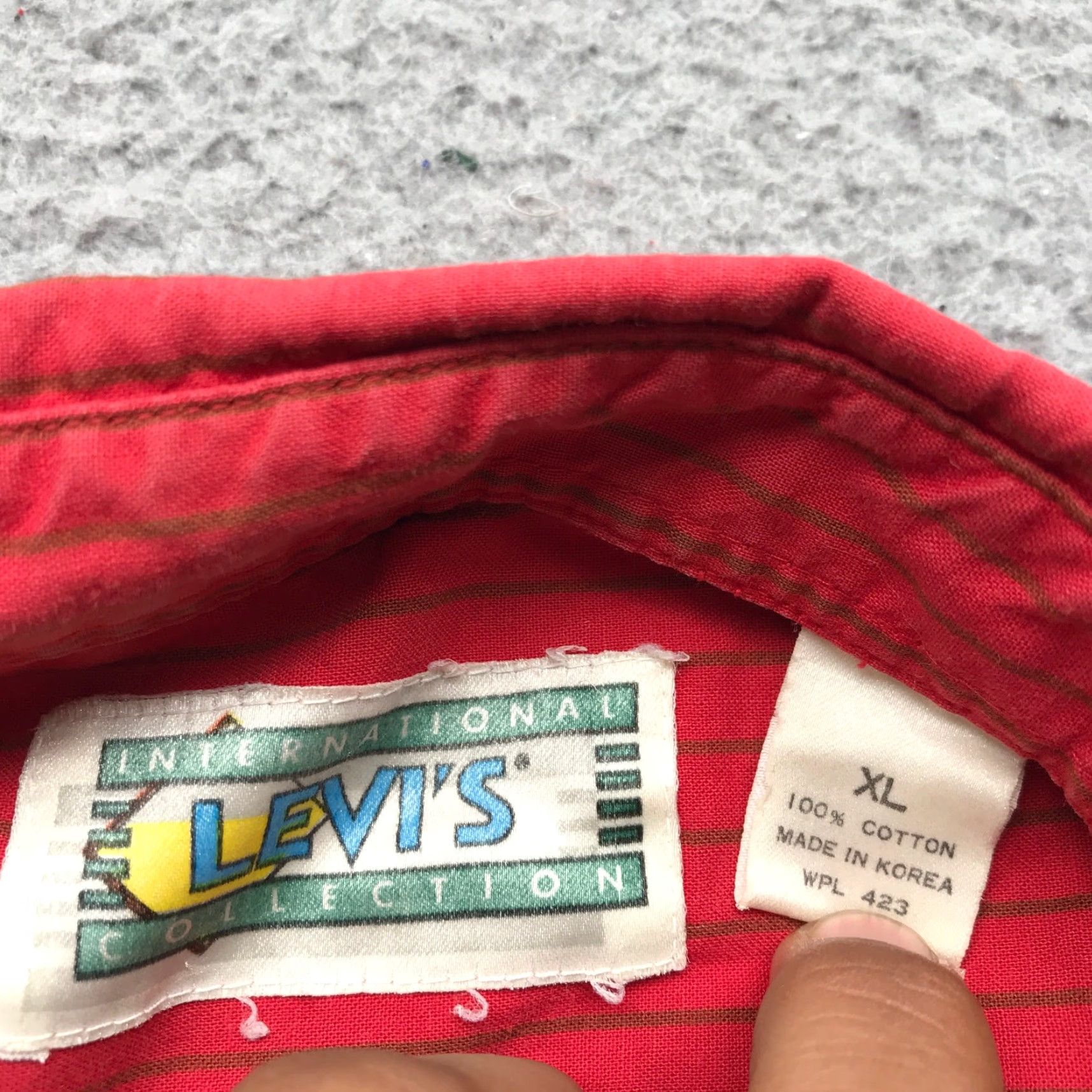 Vintage VINTAGE Levis International Collection Button Up Shirt Men XL Long Sleeve Pinstripe Red Logo Buttons Shirt Mens XL Size US XL / EU 56 / 4 - 5 Thumbnail