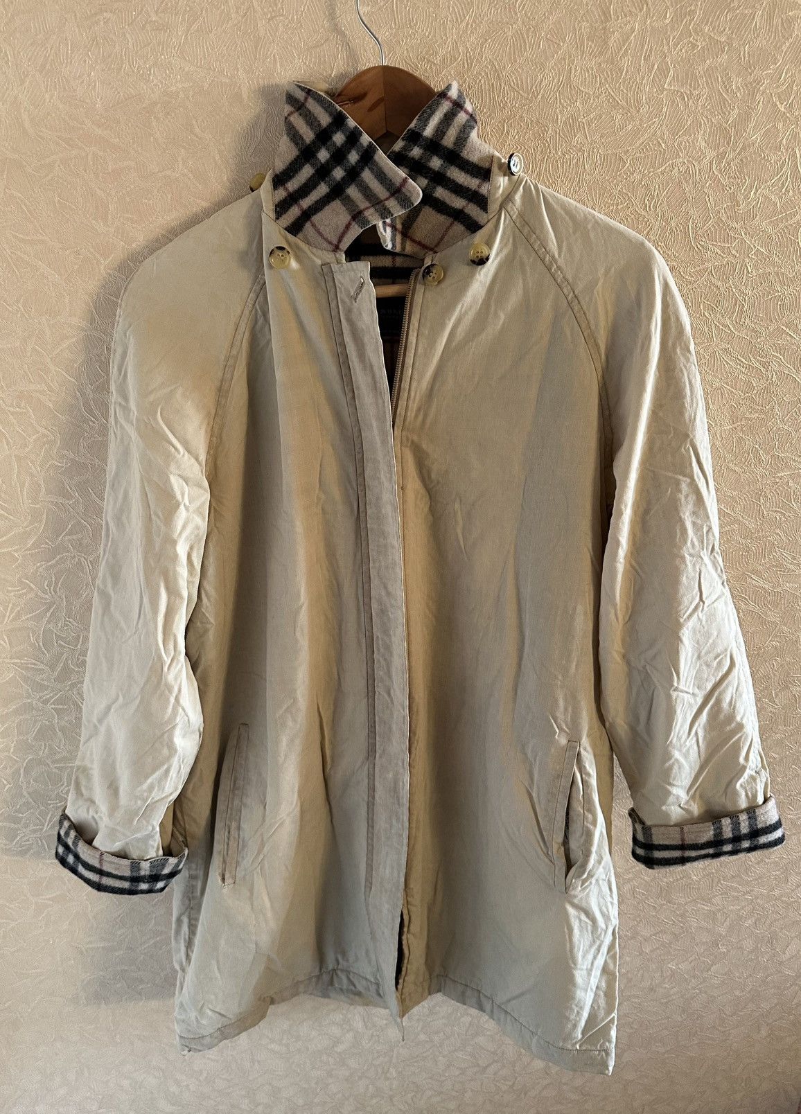 Burberry Burberry jacket size S-М beige Size US S / EU 44-46 / 1 - 6 Thumbnail