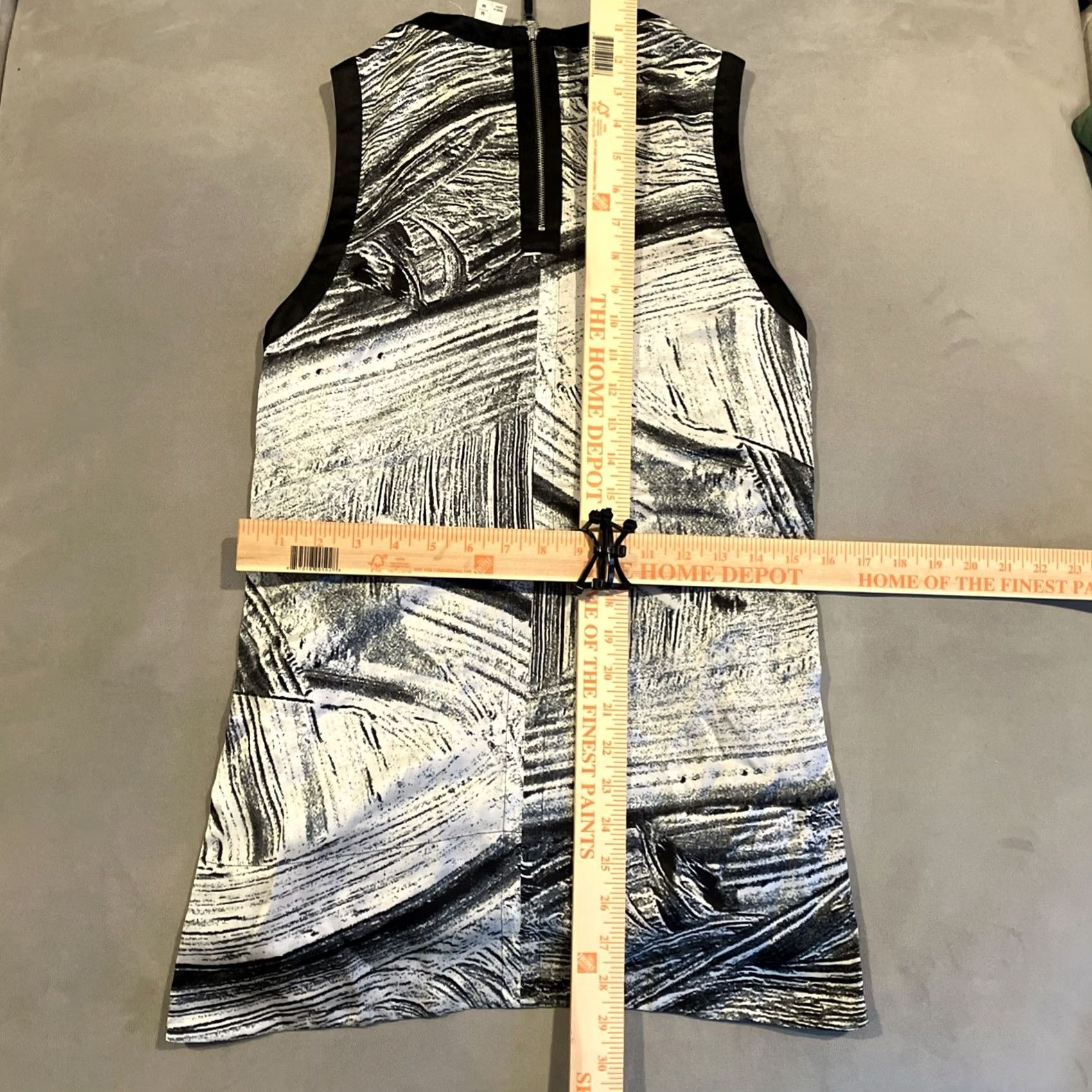 Helmut Lang VINTAGE HELMUT LANG Blouse Women's Medium 100% Silk Sleeveless Zipper Sides Gray Satin Crew Neck Modern Basic Seasonal Women’s Size M / US 6-8 / IT 42-44 - 6 Thumbnail