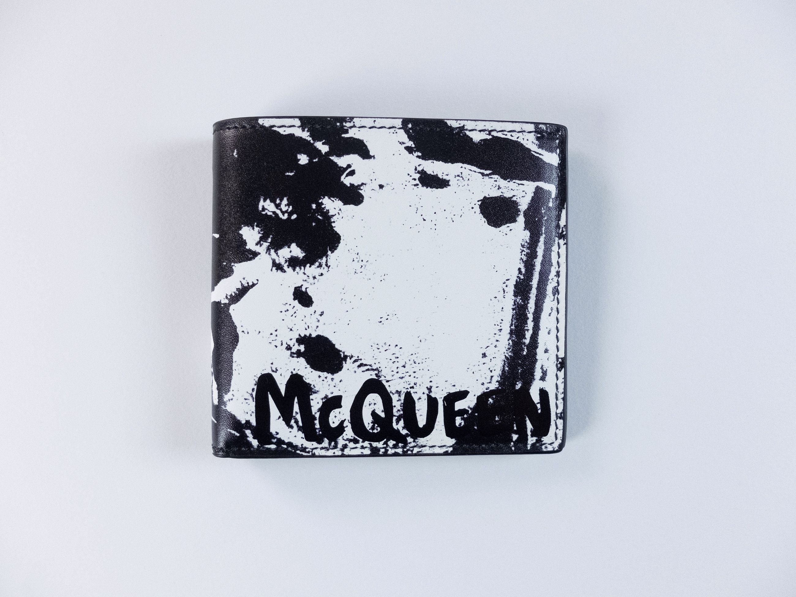 Alexander McQueen ALEXANDER MCQUEEN black & white graffiti logo leather wallet Size ONE SIZE - 1 Thumbnail