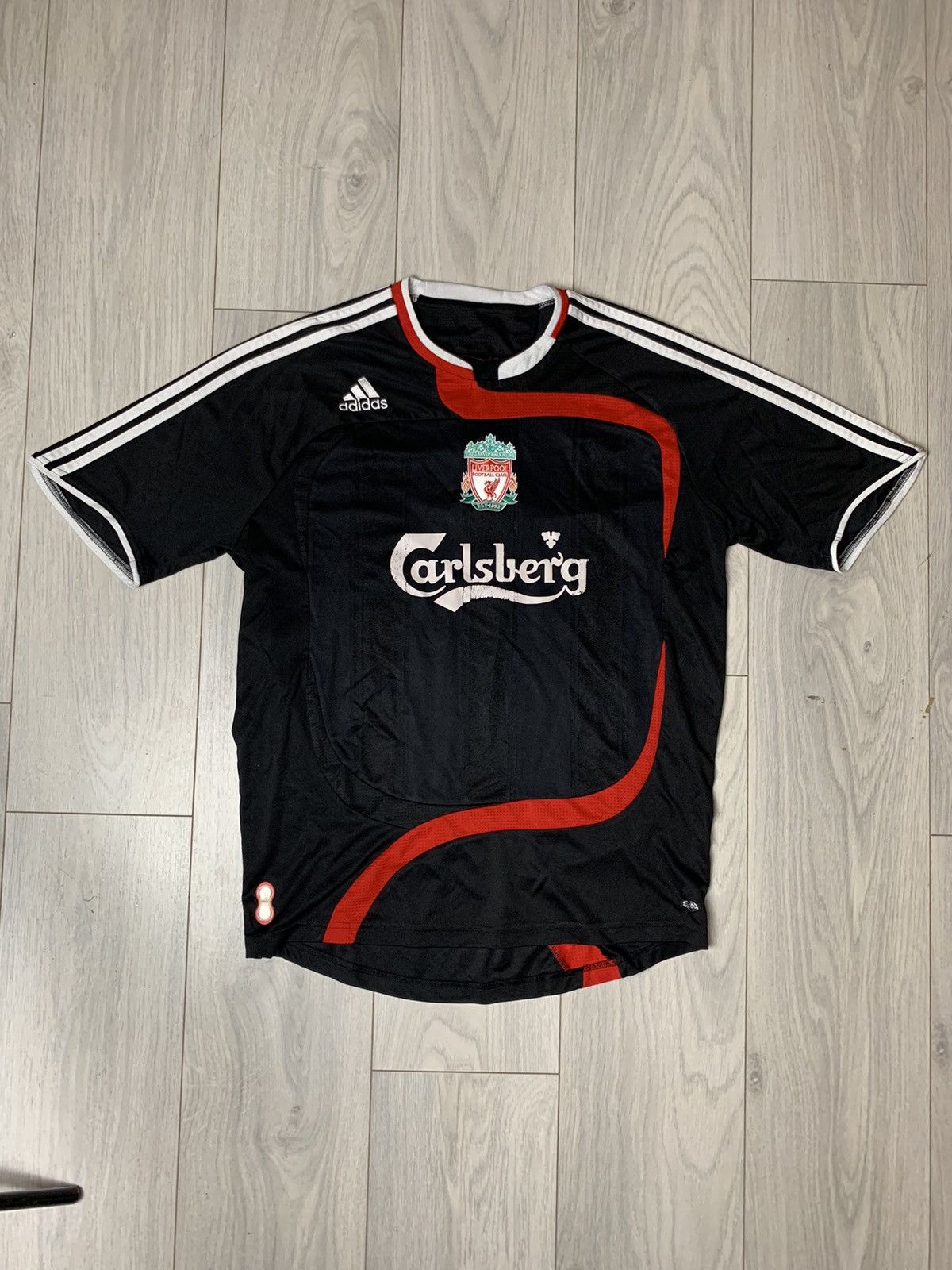 Vintage Vintage Football Jarsey T-Shirt Adidas Liverpool Carlsberg Size US M / EU 48-50 / 2 - 1 Thumbnail
