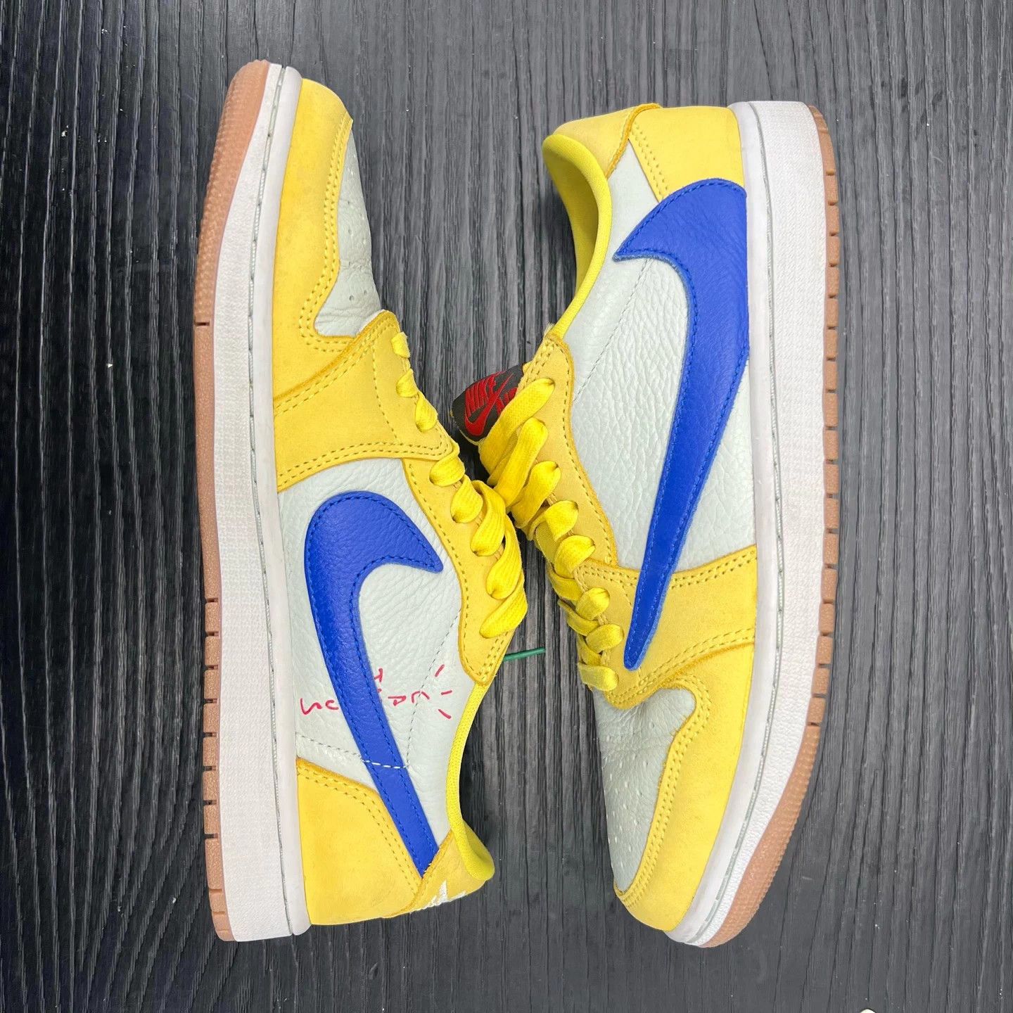 Nike AJ1 Low Yellow Barb 7.0 40 New With Box Size US 7 / EU 40 - 2 Thumbnail