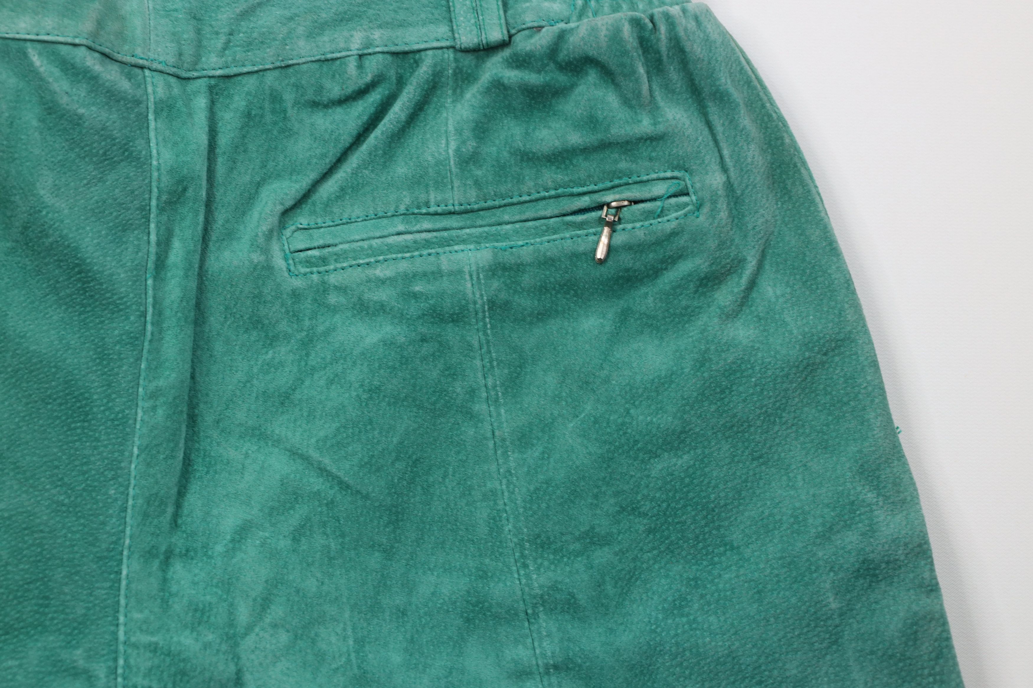Vintage Vintage 90s Streetwear Suede Leather Shorts Green Red Size US 32 / EU 48 - 12 Thumbnail