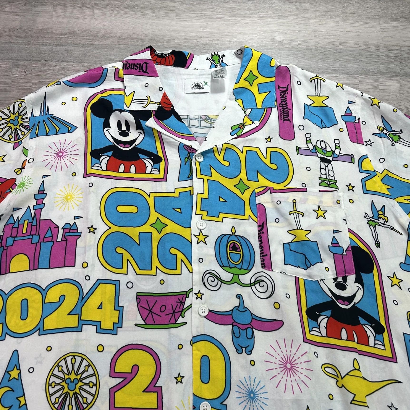 Disney NEW Disney Shirt Mens 3XL Multicolor Mickey Mouse Button Up 2024 Aloha Size US XXL / EU 58 / 5 - 4 Thumbnail