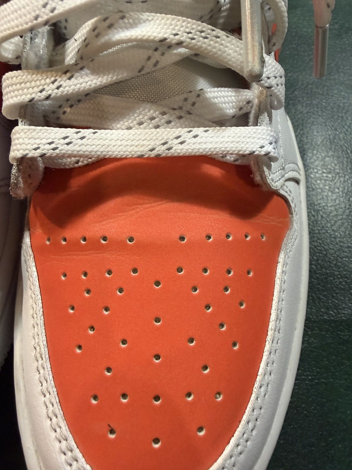 Jordan Brand Air Jordan 1 Mid SE "Bright Citrus" Size US 8.5 / EU 41-42 - 3 Thumbnail