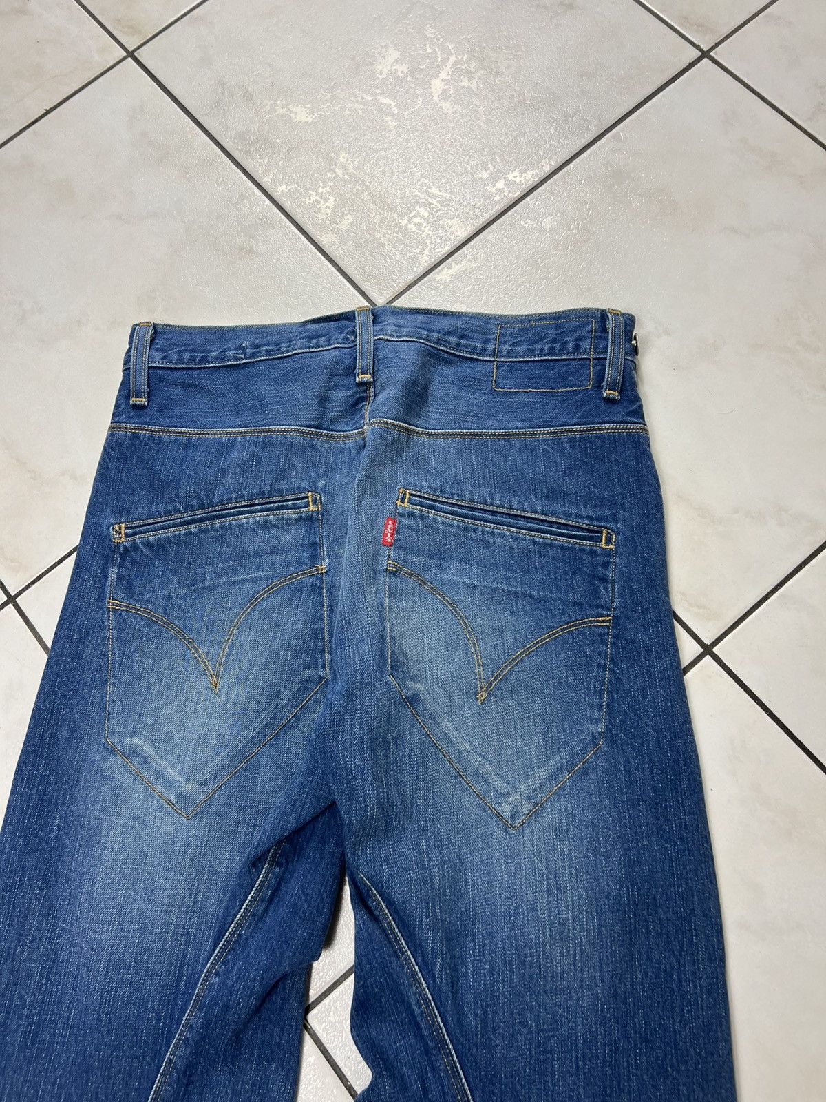 Levi's Vintage Levi’s engineered jeans asymmetrical y2k baggy pants Size US 28 / EU 44 - 12 Thumbnail