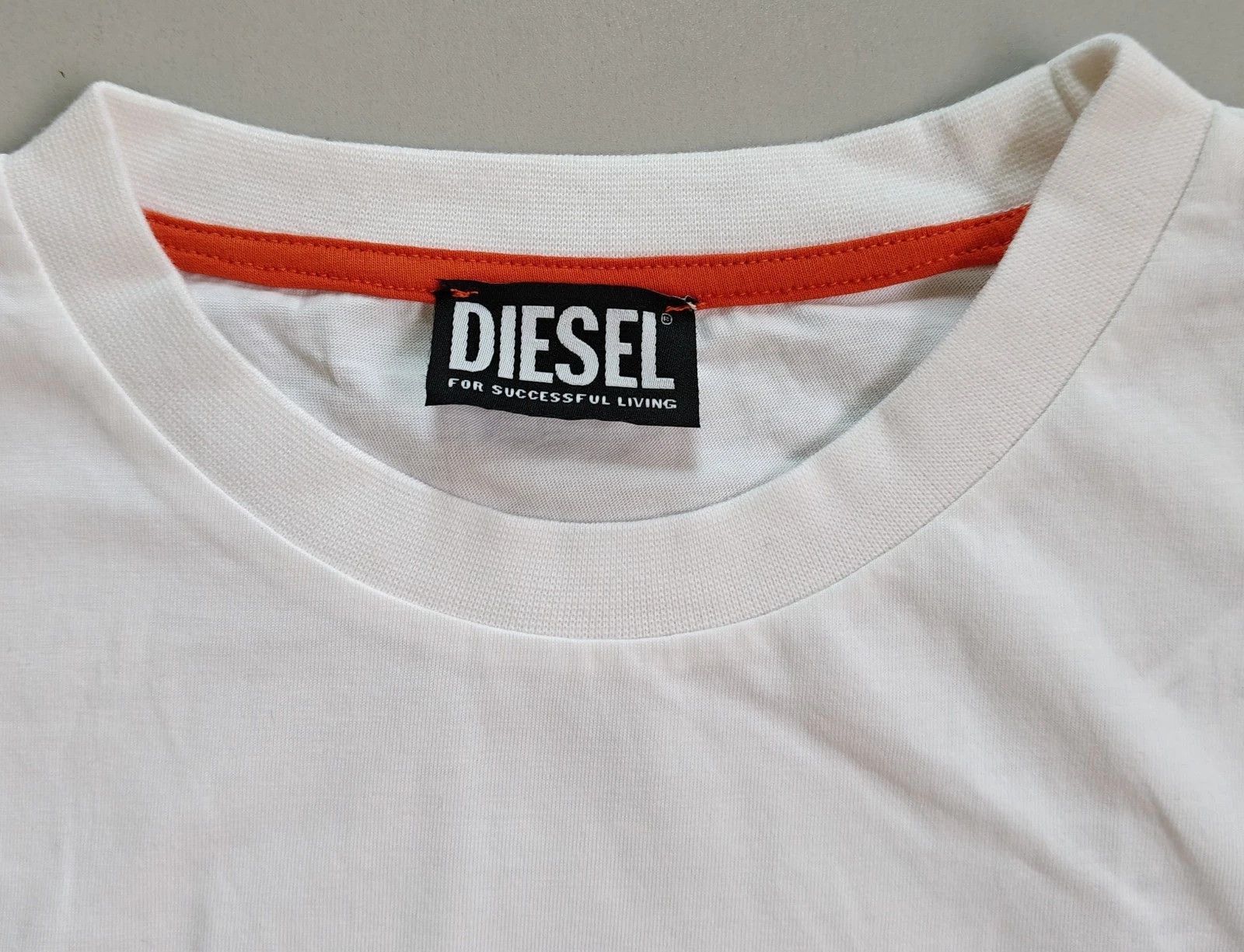 Diesel DIESEL White T-Shirt With Logo Patch FTP 4113 Size US XXL / EU 58 / 5 - 4 Thumbnail