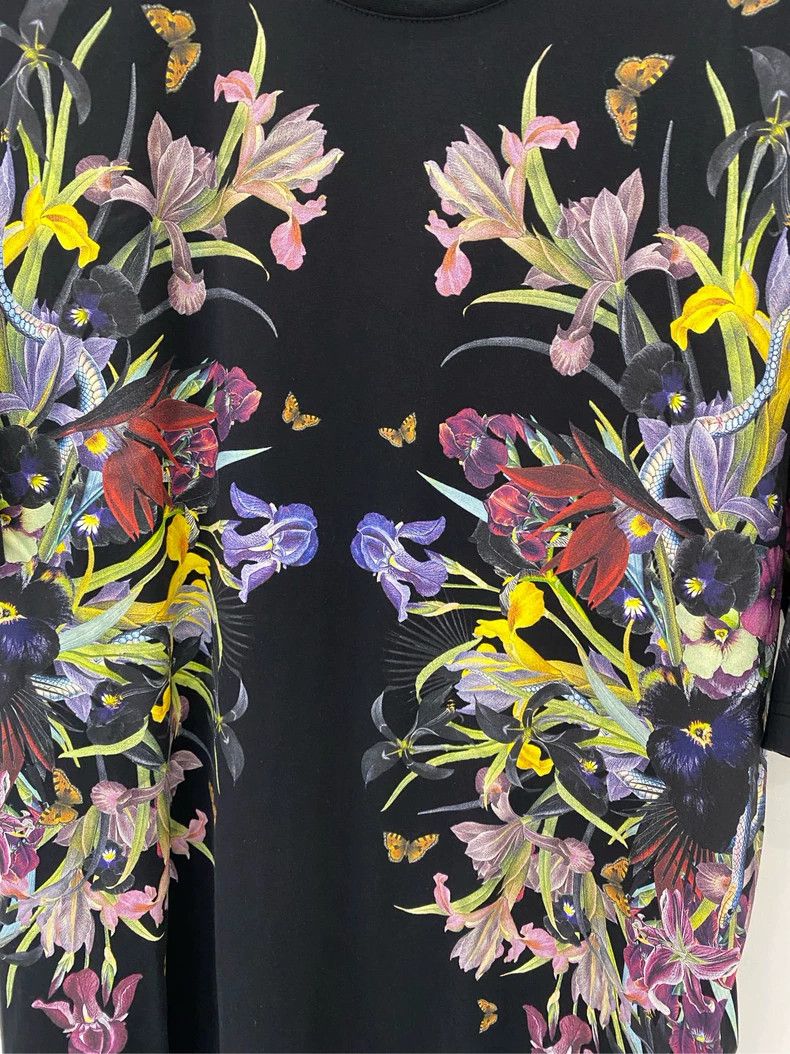 Other Givenchy Orchid T-Shirt Size US S / EU 44-46 / 1 - 3 Thumbnail