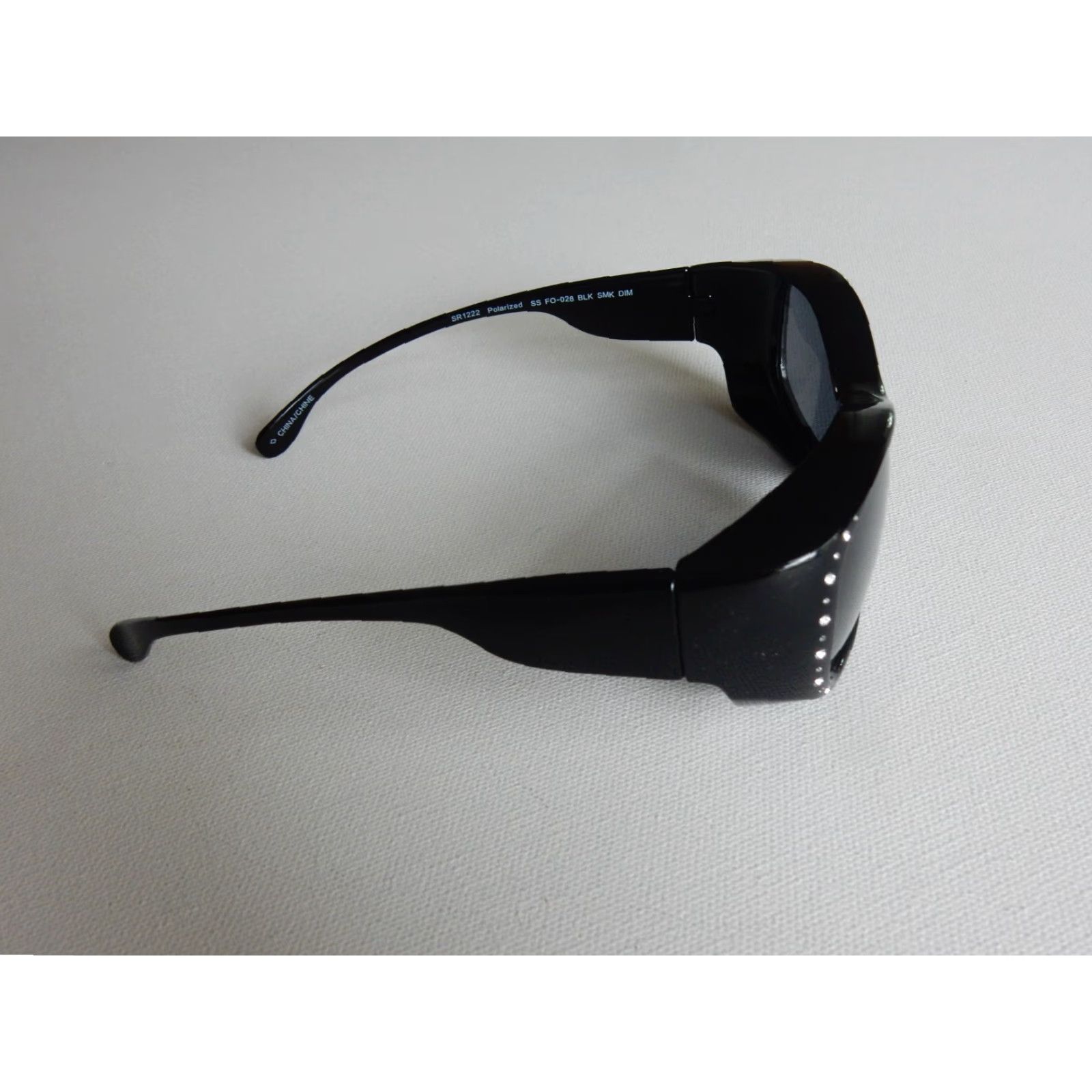 Foster Grant VINTAGE Foster Grant Polarized Fit Over Sunglasses Women Black SR1222 Size ONE SIZE - 3 Thumbnail