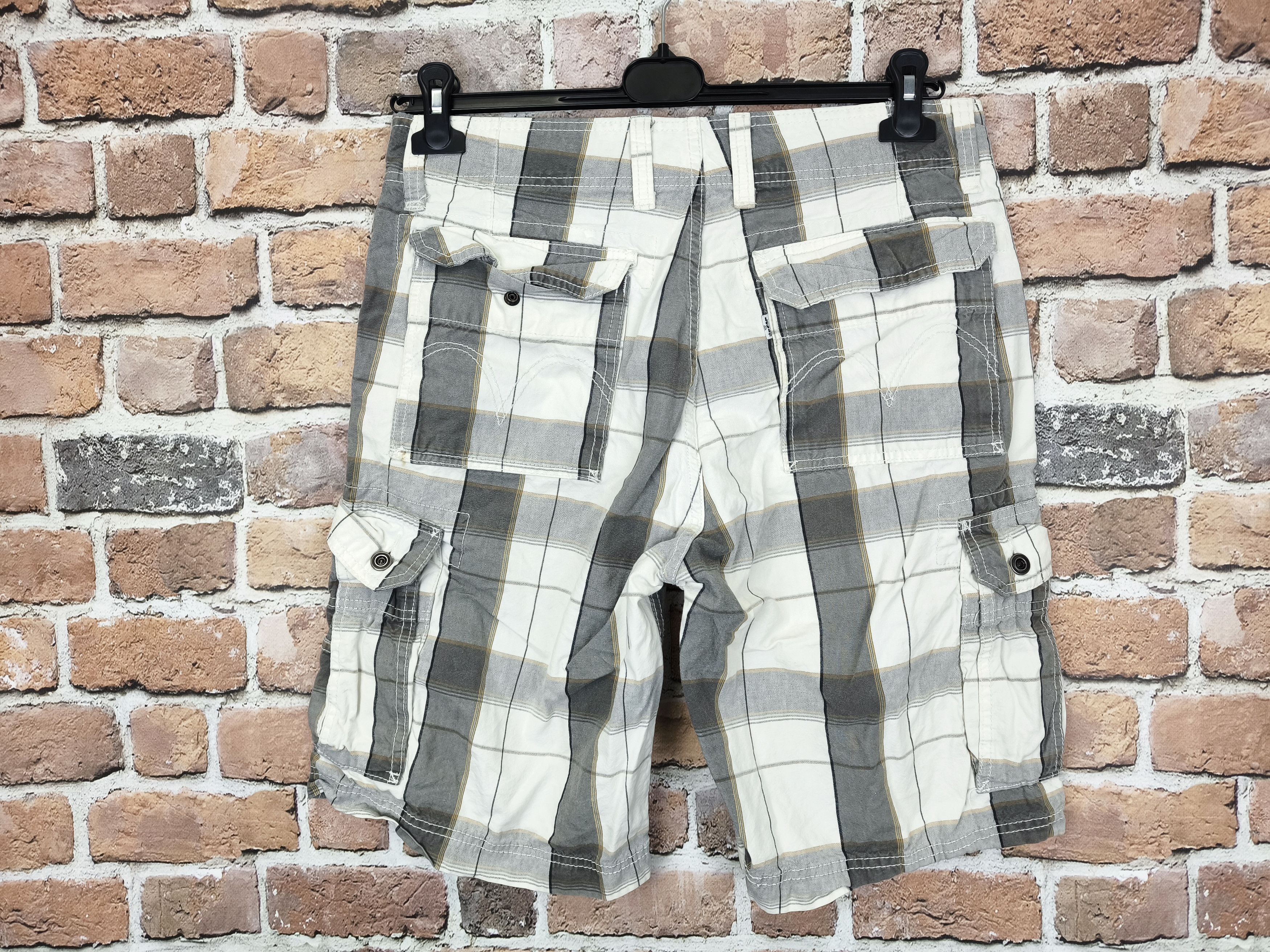 Levi's Levi's Cargo shorts Size 33 Size US 33 - 2 Thumbnail