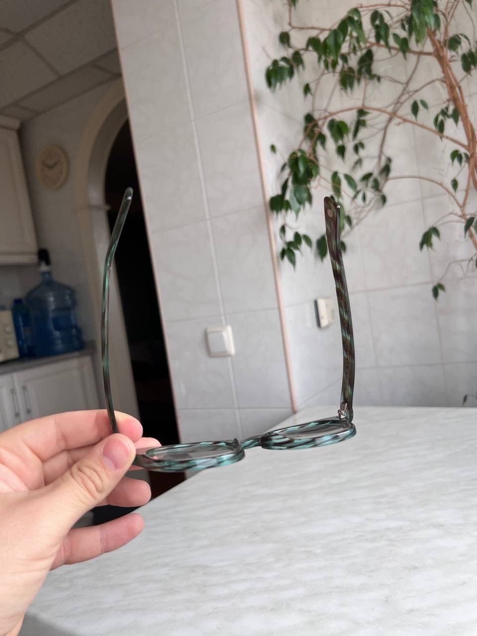AHLEM Eyewear Ahlem Barbes Green Rhombus Eyeglasses Frame Unisex France Size ONE SIZE - 9 Thumbnail