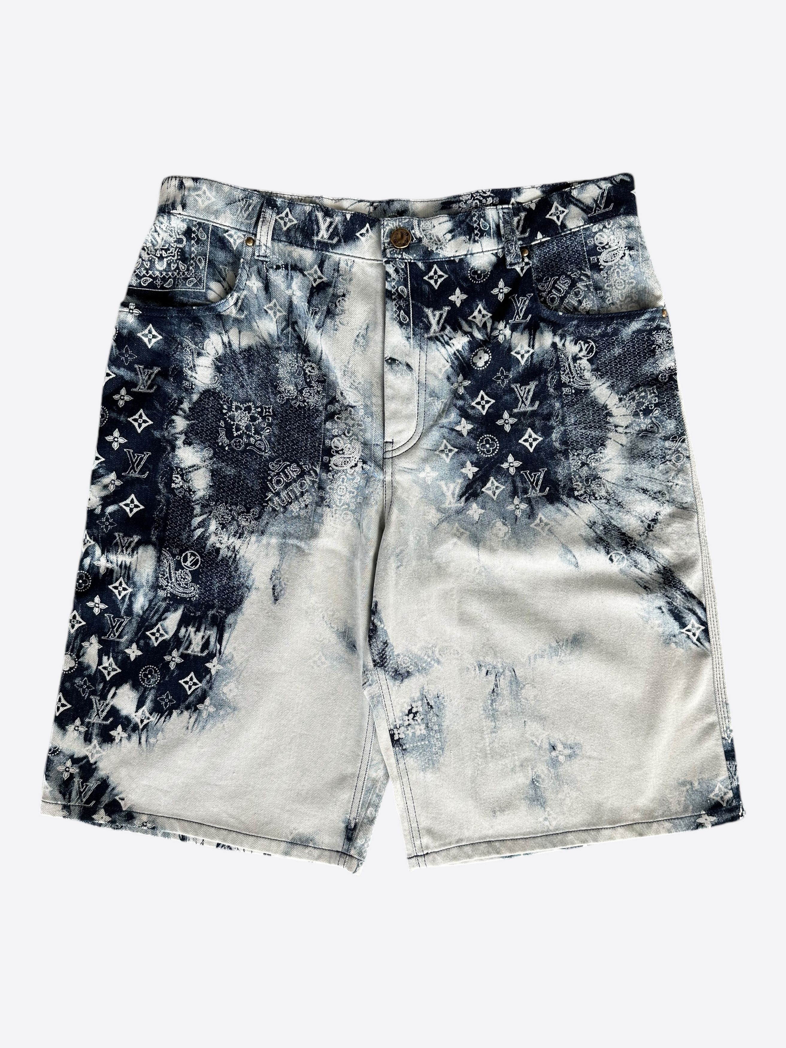 Louis Vuitton Louis Vuitton Blue Bleached Bandana Monogram Denim Shorts Size US 34 / EU 50 - 1 Thumbnail