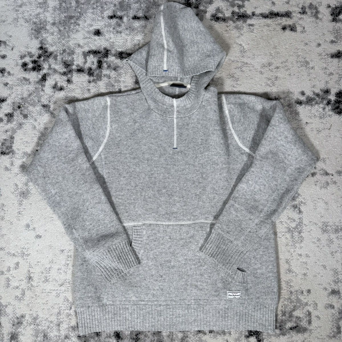 Peak Performance Vintage Peak Performance Buck Hood Lambswool Hooded Sweater Size US L / EU 52-54 / 3 - 1 Thumbnail