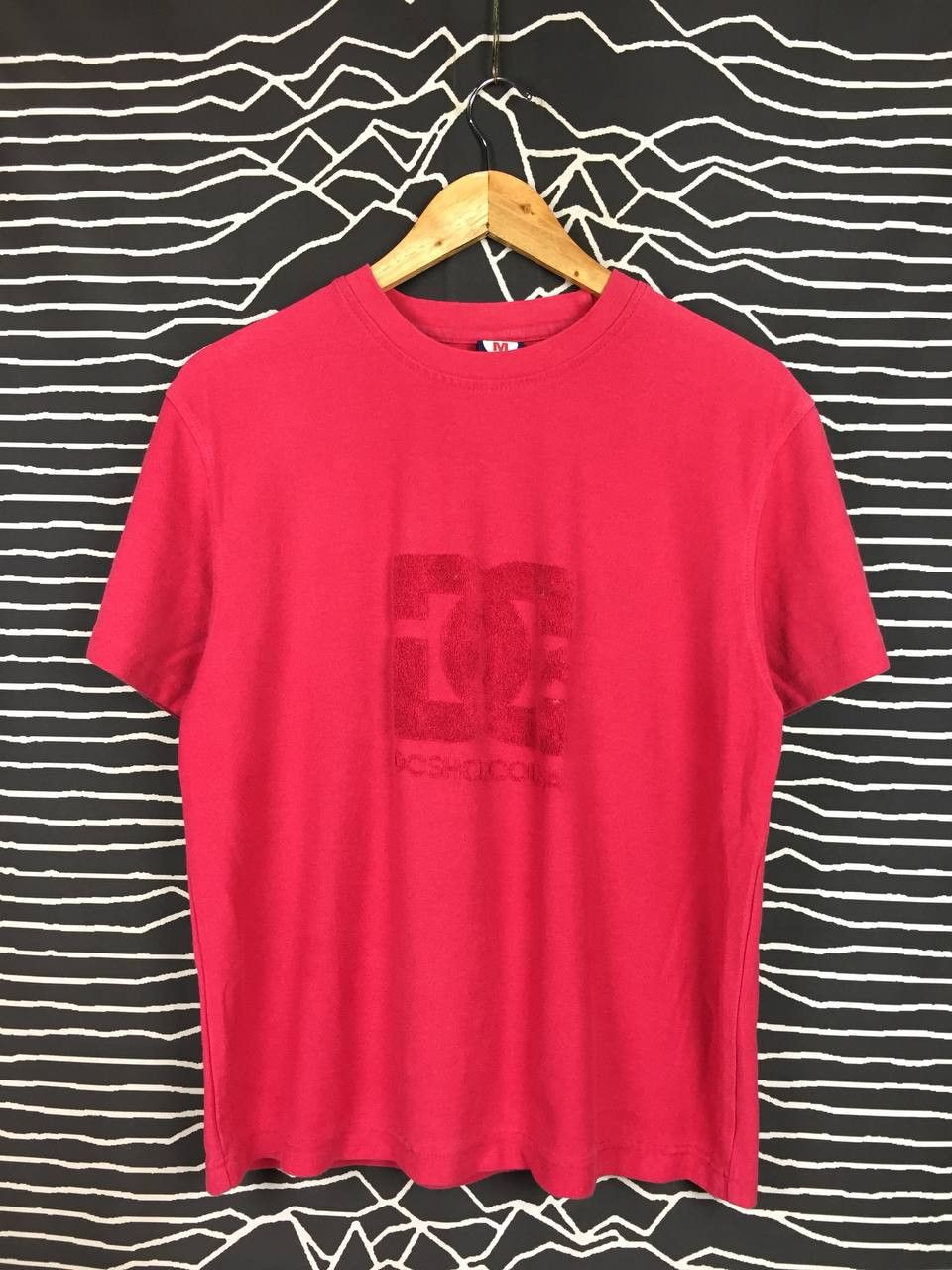 DC Vtg Dc Shoes Usa OG Skateboarding Embroidered Logo Tee Size US M / EU 48-50 / 2 - 2 Thumbnail