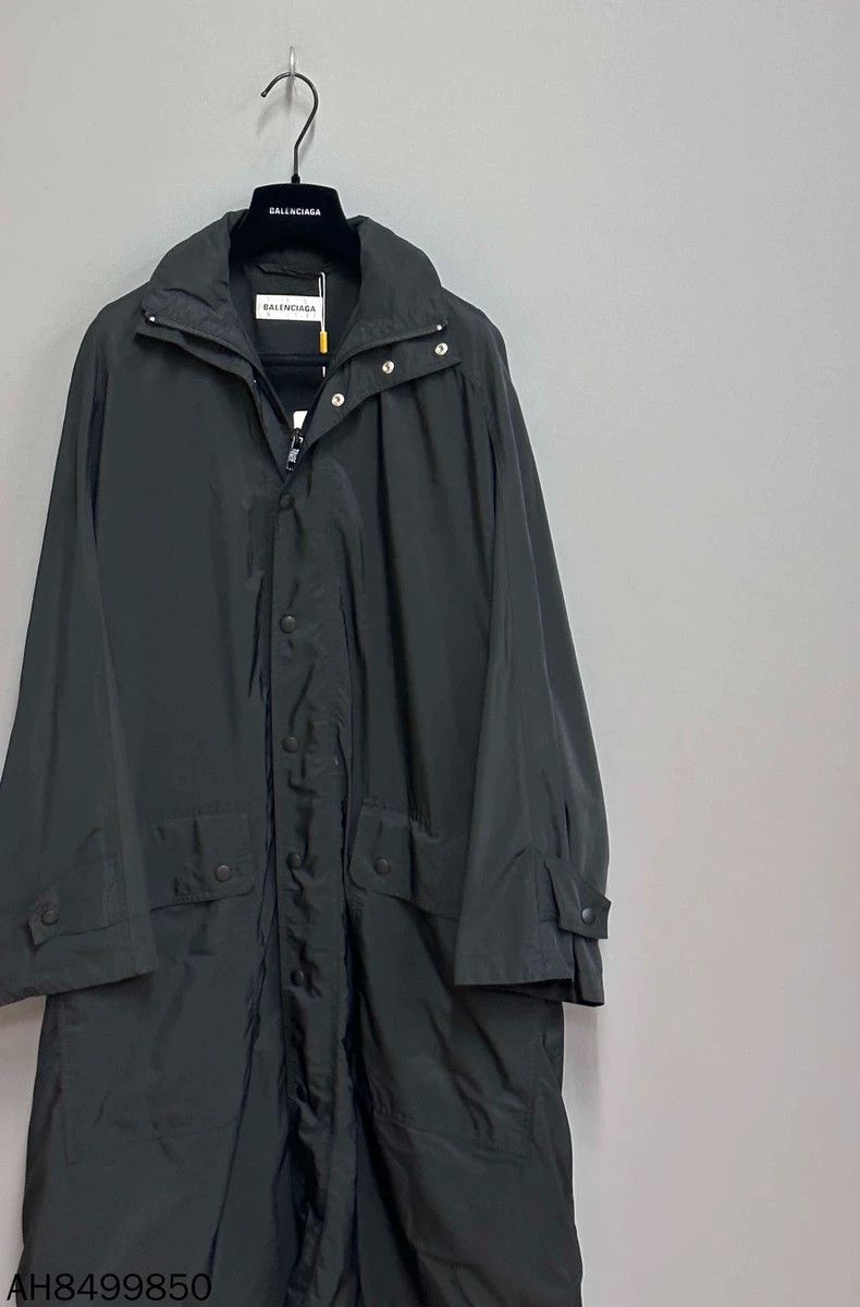 Balenciaga Balenciaga Back logo coat 2501-Nextarrow Size XXS / US 00 / IT 34 - 3 Thumbnail