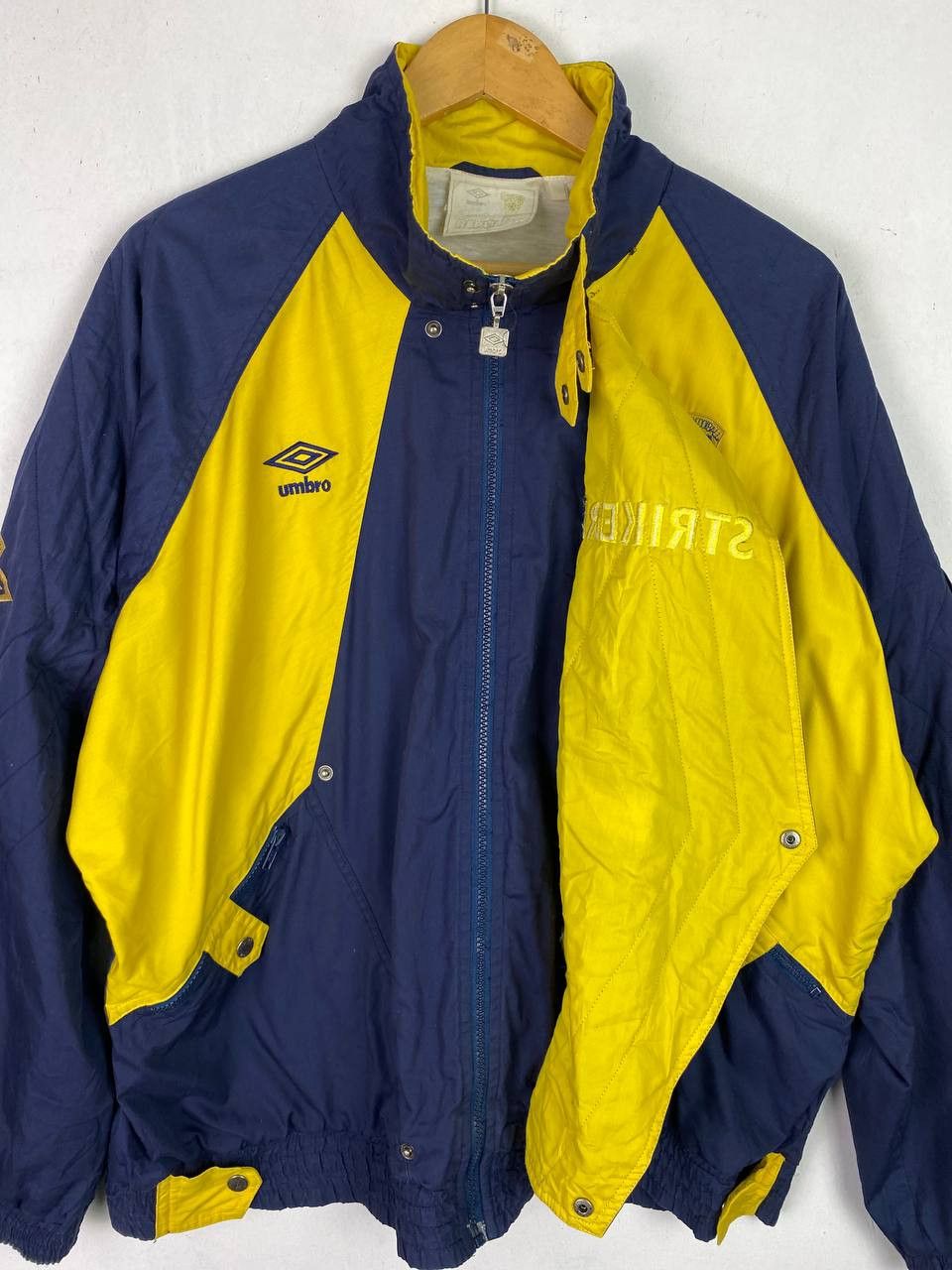 Vintage vintage umbro scottish football association light jacket Size US XXL / EU 58 / 5 - 11 Thumbnail