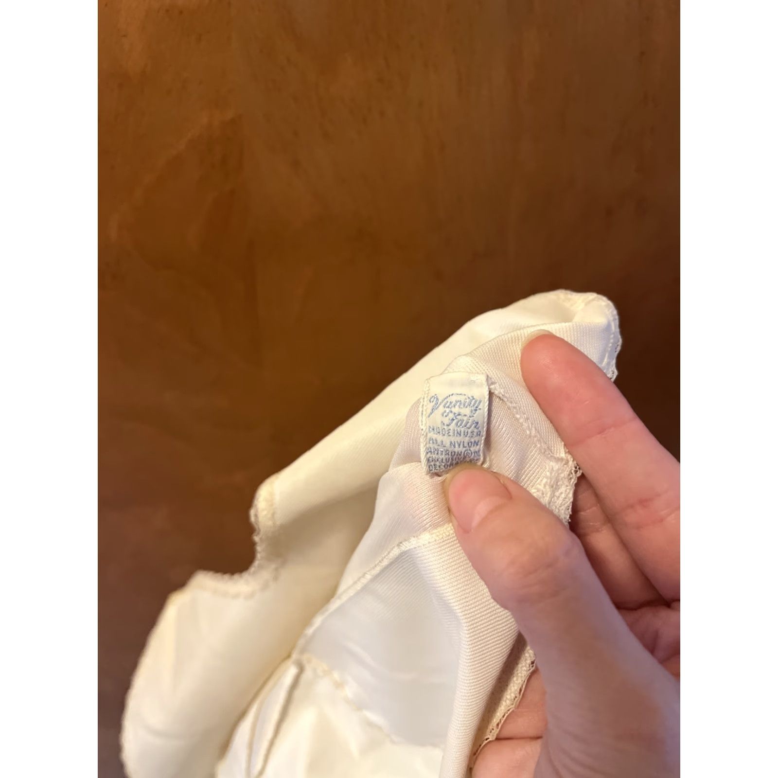 Vintage VINTAGE Vanity Fair Nylon Full Slip Women’s Small Ivory 1970s Rockabilly 34 Chest Size ONE SIZE - 4 Thumbnail