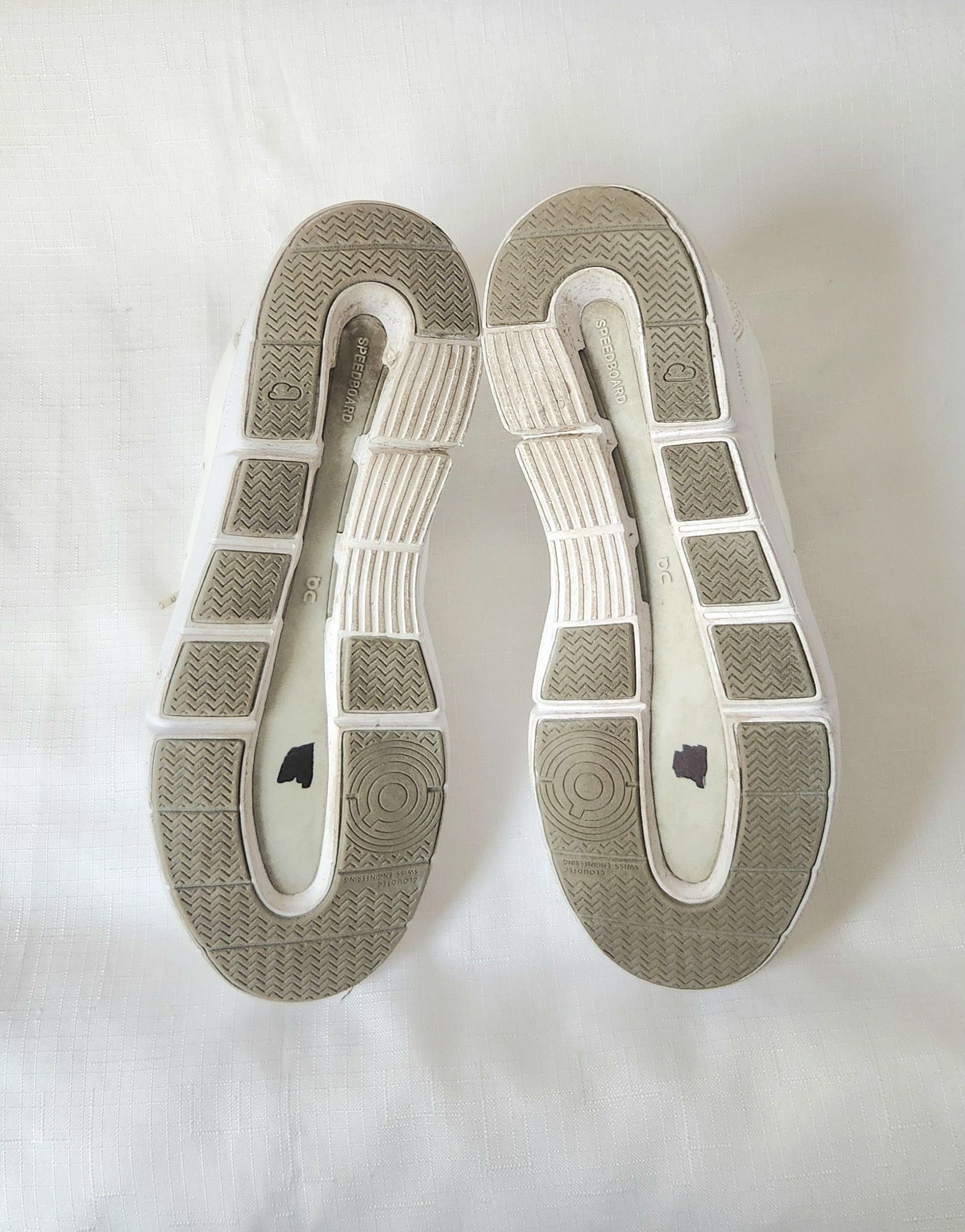 On On Running On Cloud The Roger Advantage Sneakers White 8 Size US 8 / IT 38 - 8 Thumbnail