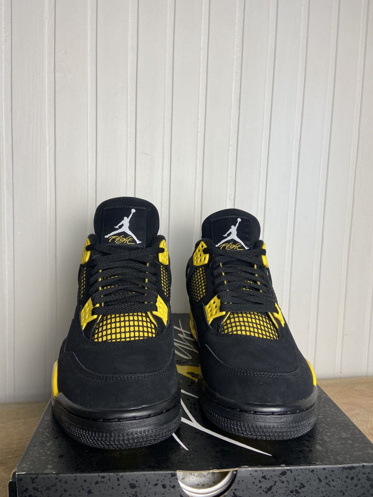 Jordan Brand New Jordan 4 Retro "Thunder" 2023 authentic size 10,5US Size US 10.5 / EU 43-44 - 3 Thumbnail